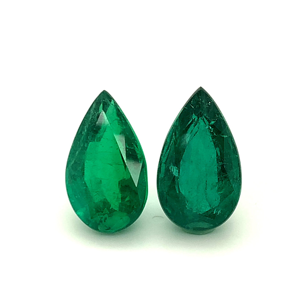 Pear-shaped Emerald Pair (2 pc 34.51 ct)