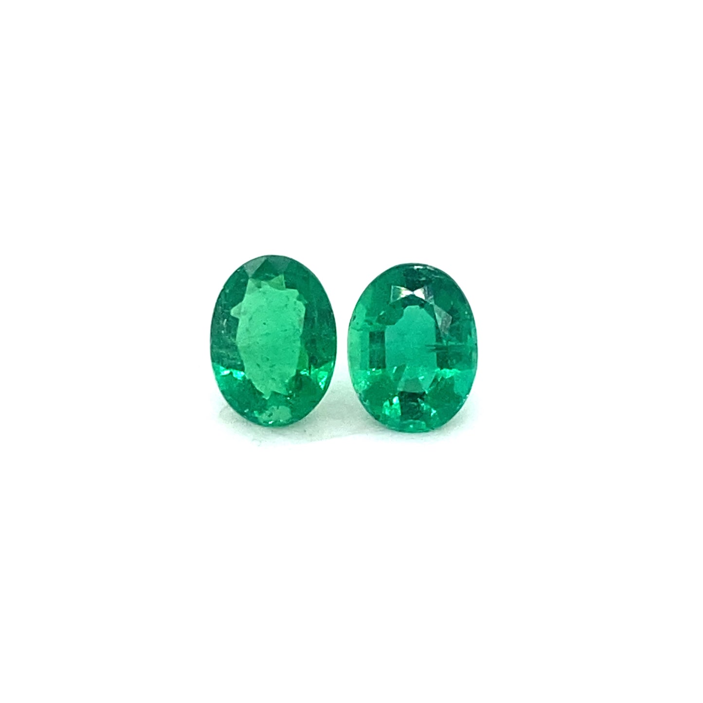 
                  
                    9.57x7.15x4.33mm Oval Emerald (2 pc 3.73 ct)
                  
                