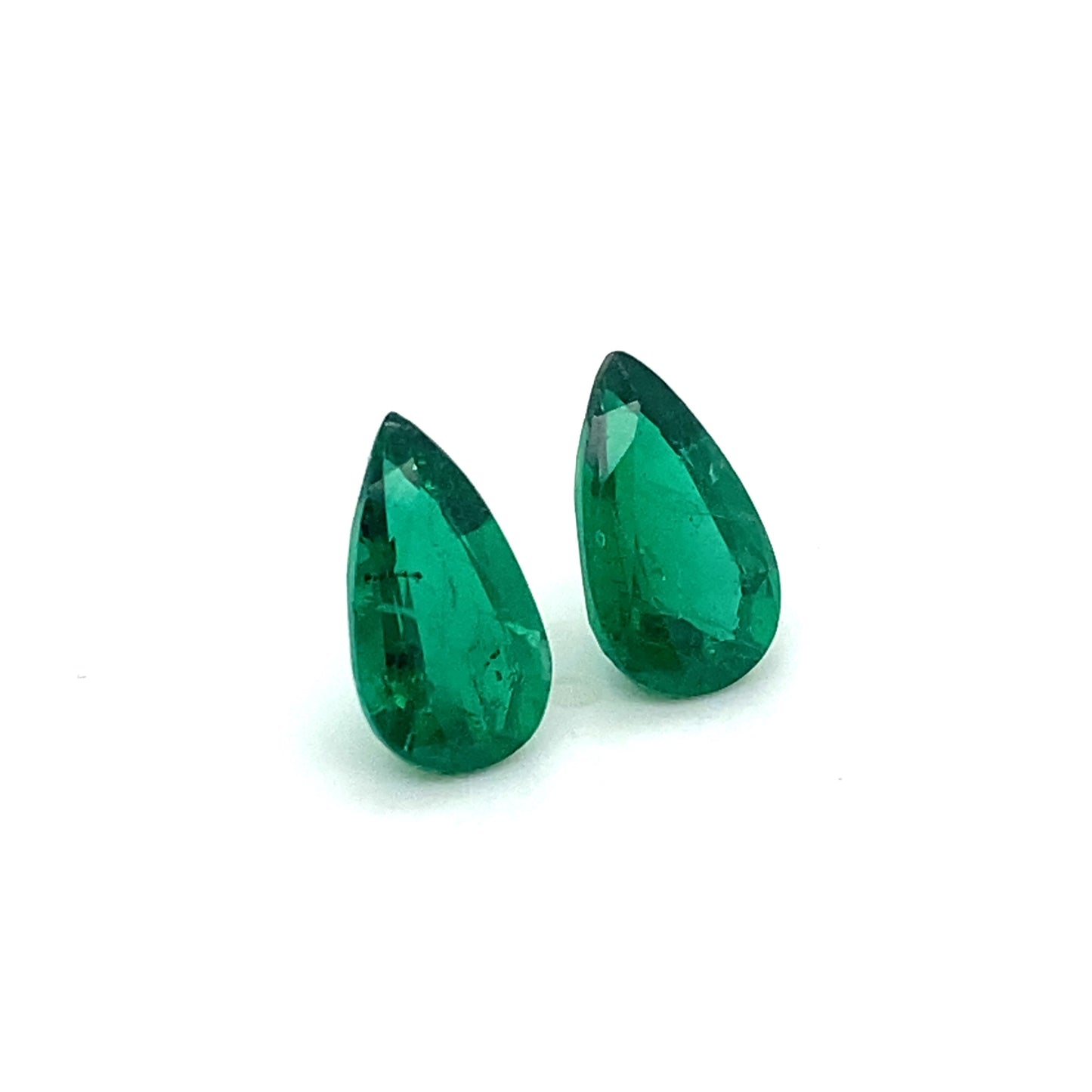 
                  
                    11.38x6.60x0.00mm Pear-shaped Emerald (2 pc 3.93 ct)
                  
                