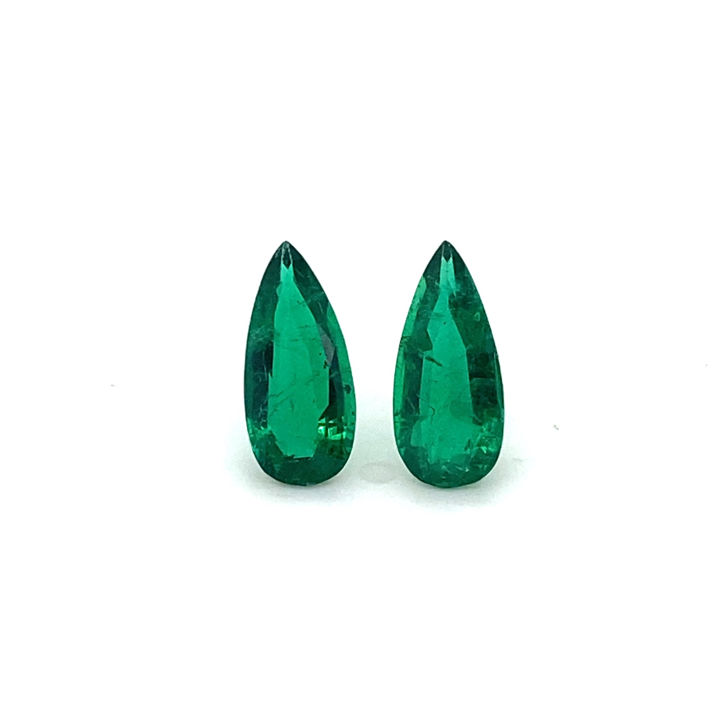 
                  
                    11.73x5.50x0.00mm Pear-shaped Emerald (2 pc 2.57 ct)
                  
                