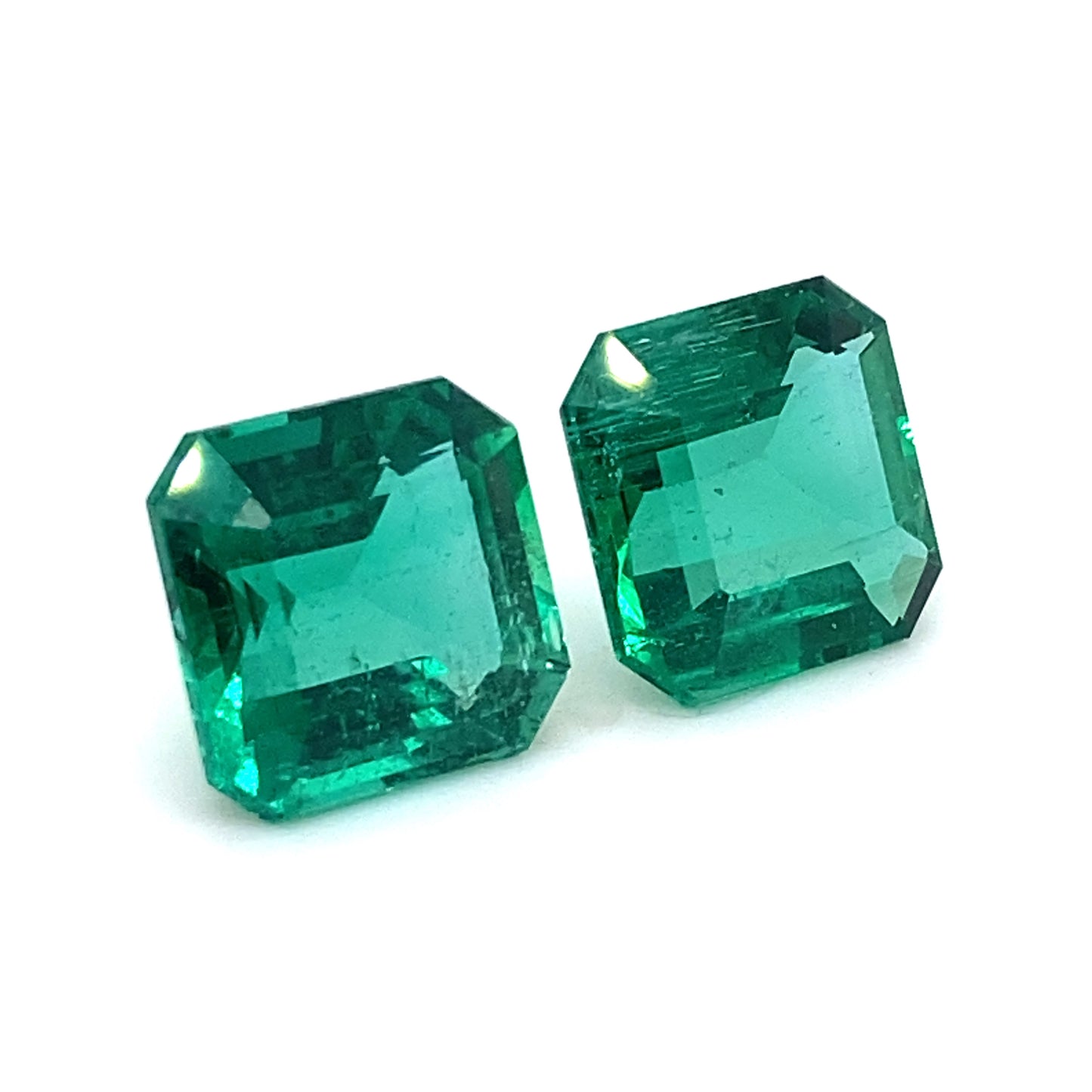 
                  
                    12.03x11.80x6.32mm Octagon Emerald (2 pc 13.92 ct)
                  
                