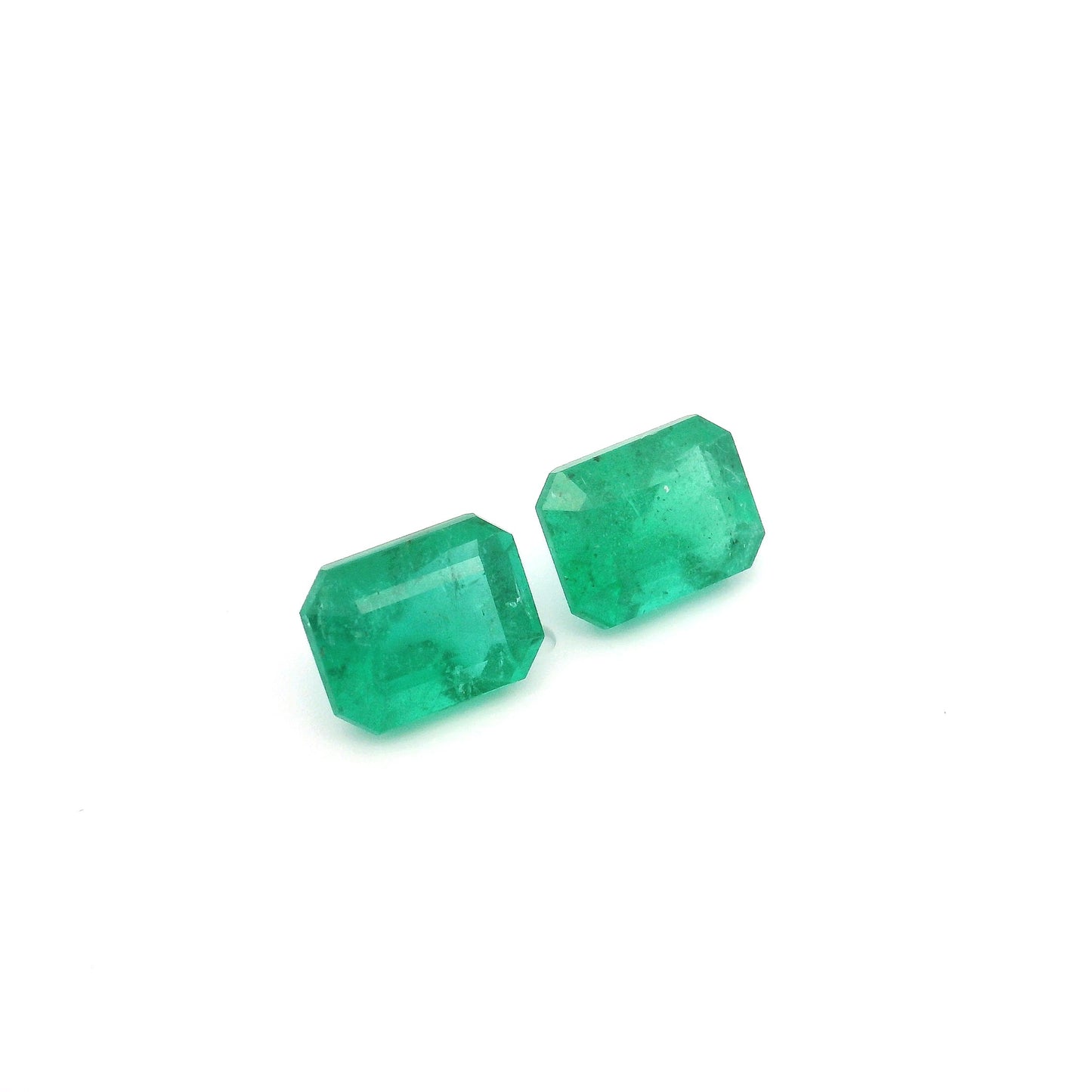 
                  
                    7.92x5.94x0.00mm Octagon Emerald (2 pc 3.51 ct)
                  
                