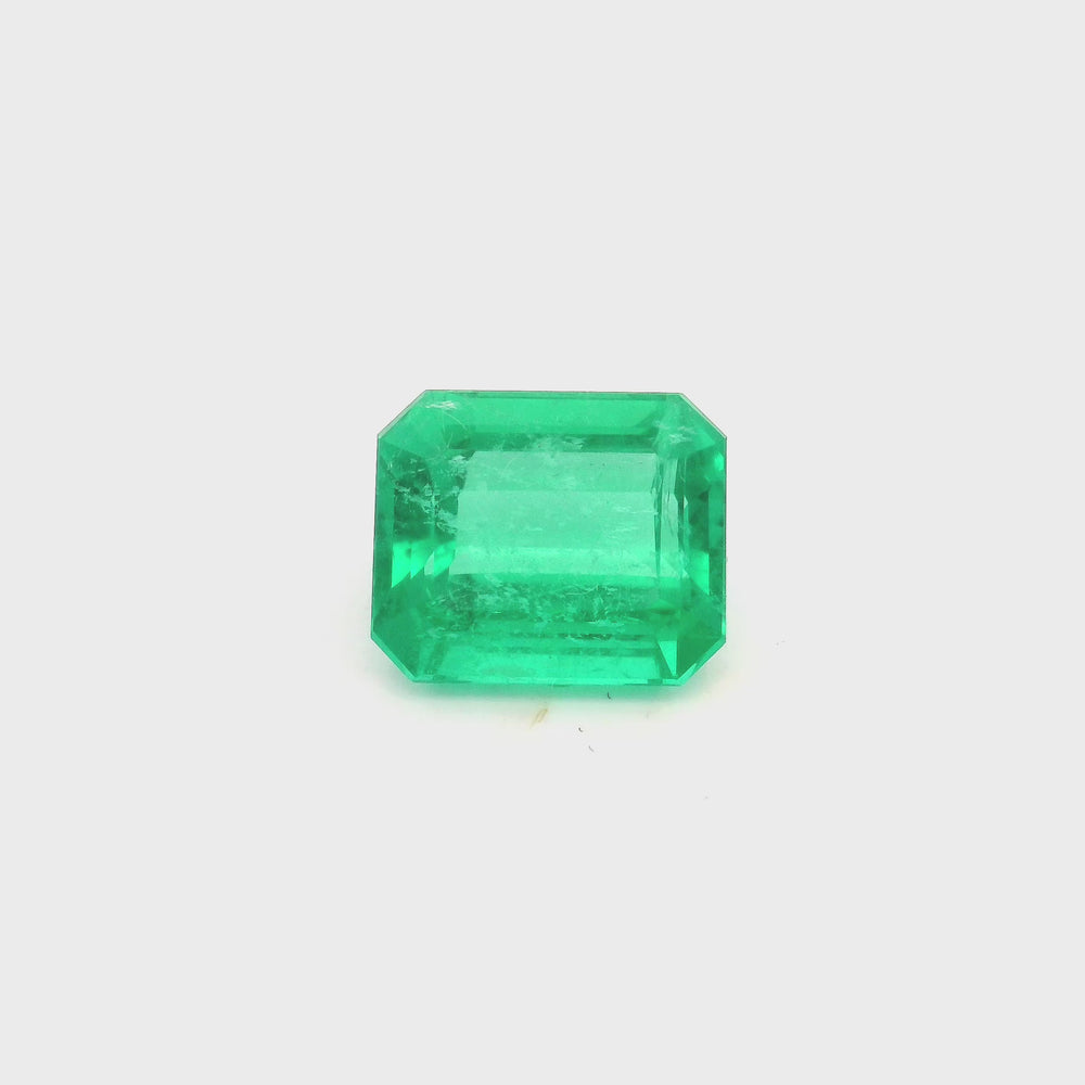 
                  
                    Load and play video in Gallery viewer, 11.00x9.20x6.30mm Octagon Emerald (1 pc 4.81 ct)
                  
                