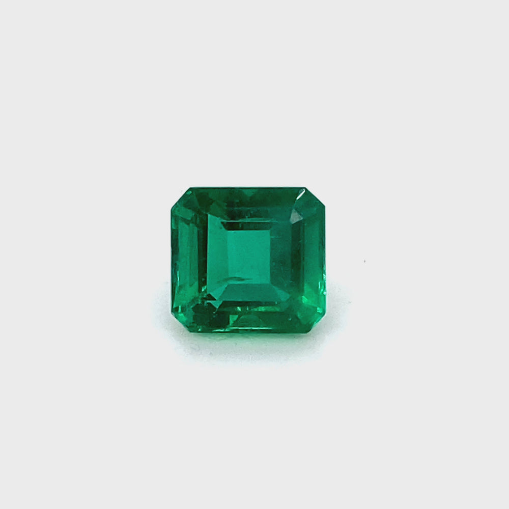 
                  
                    Load and play video in Gallery viewer, 9.03x8.57x5.93mm Octagon Emerald (1 pc 3.40 ct)
                  
                