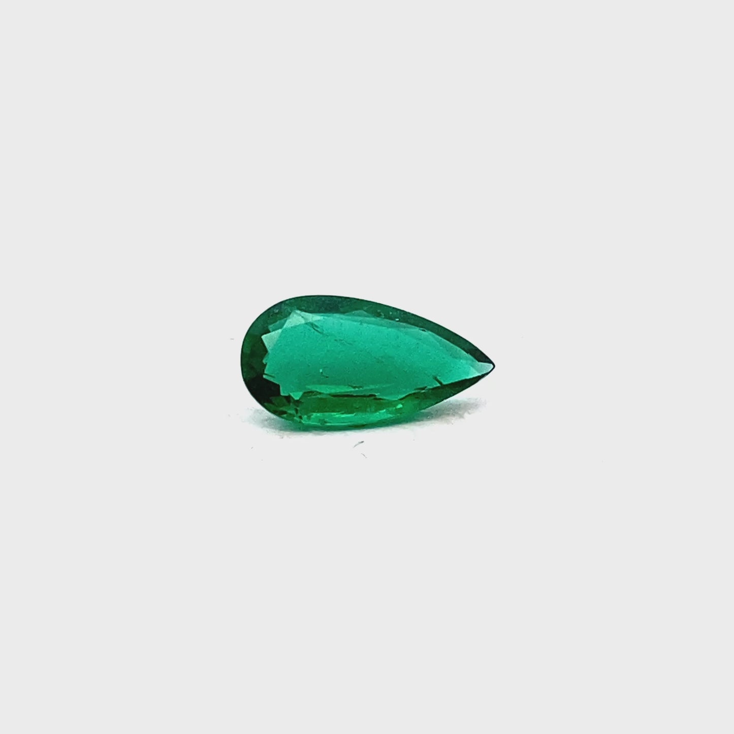 18.64x9.79x5.26mm Pear-shaped Emerald (1 pc 5.60 ct)