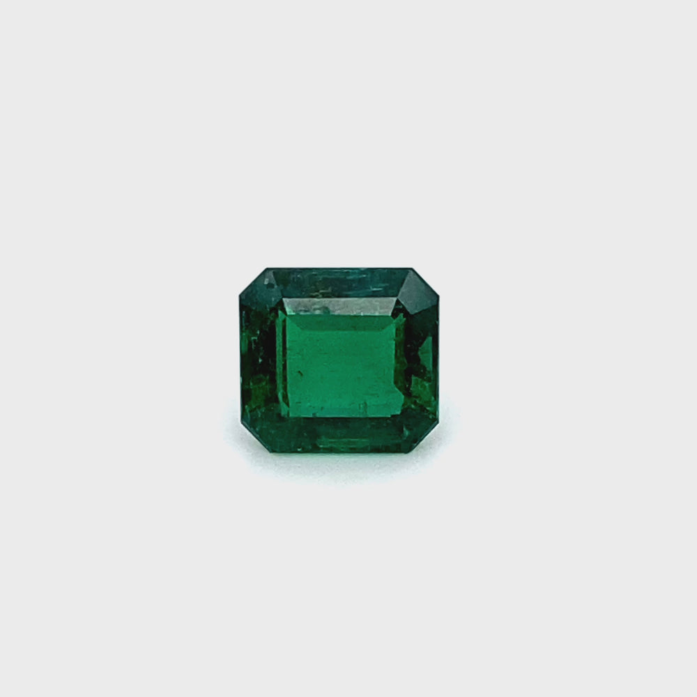
                  
                    Load and play video in Gallery viewer, 8.59x8.09x5.14mm Octagon Emerald (1 pc 2.72 ct)
                  
                
