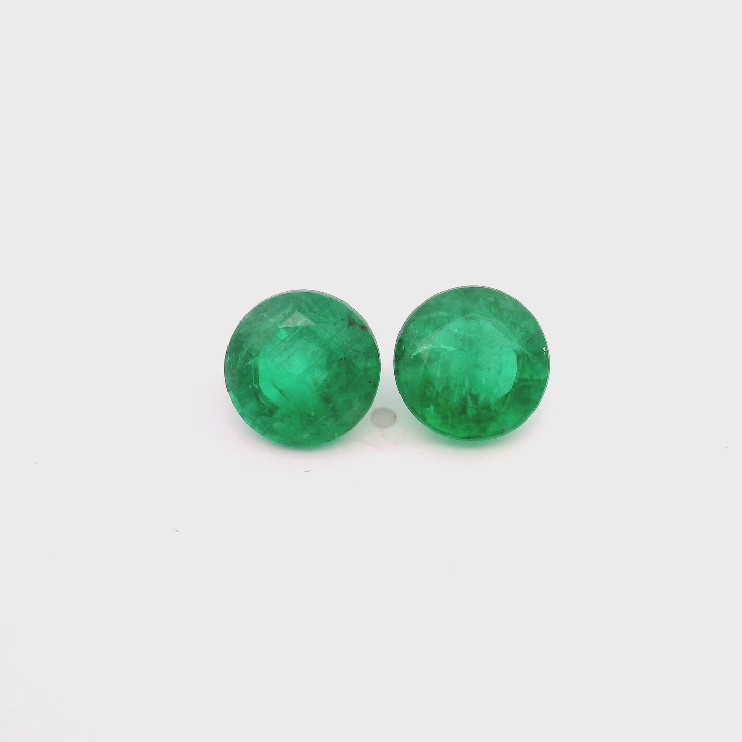 9.10x5.50x0.00mm Round Emerald (2 pc 5.31 ct)