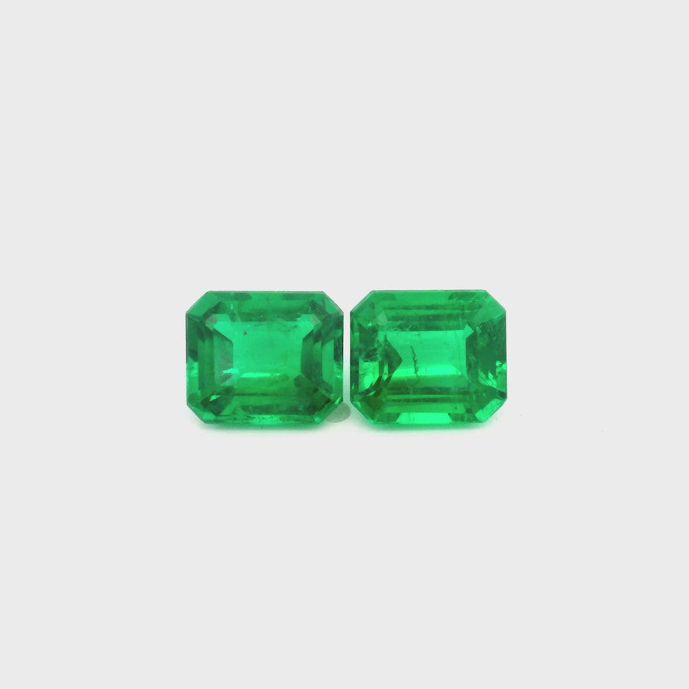 
                  
                    Load and play video in Gallery viewer, 8.07x6.81x4.56mm Octagon Emerald (2 pc 3.57 ct)
                  
                