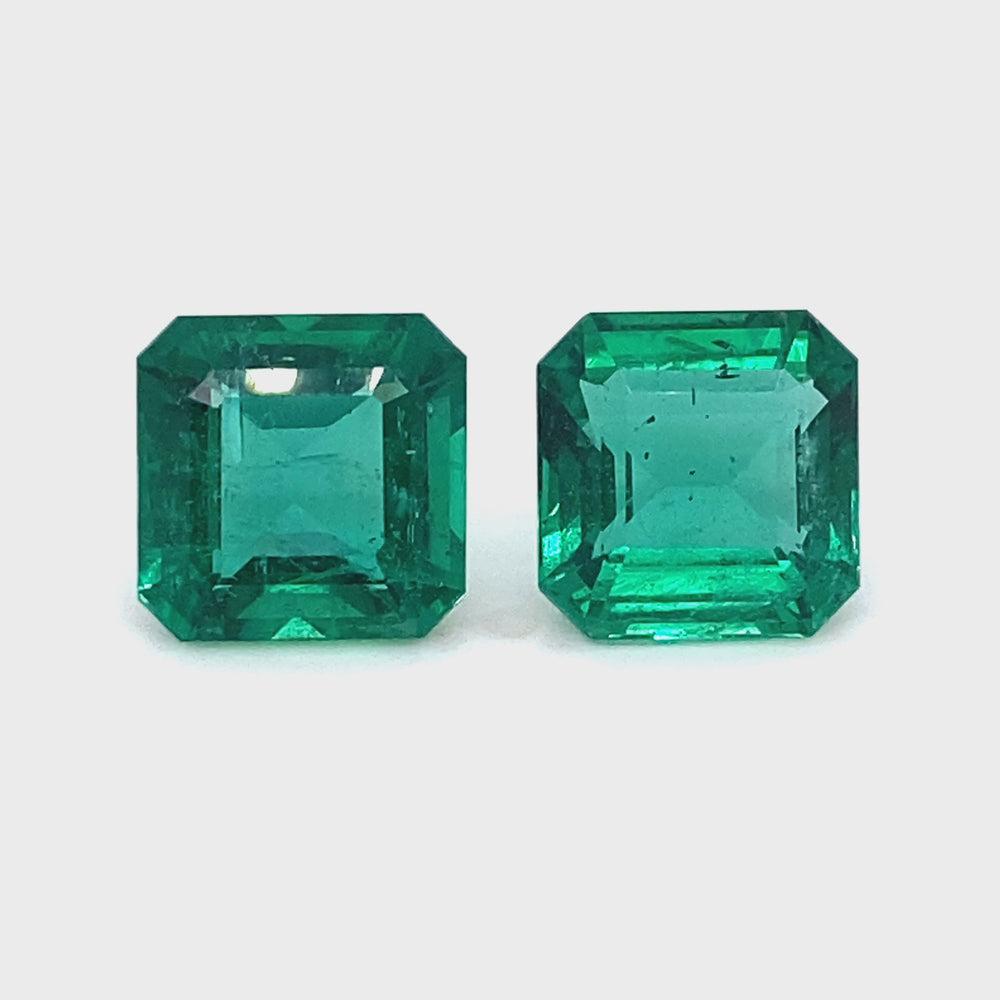 
                  
                    Load and play video in Gallery viewer, 11.02x10.87x6.00mm Octagon Emerald (2 pc 10.71 ct)
                  
                