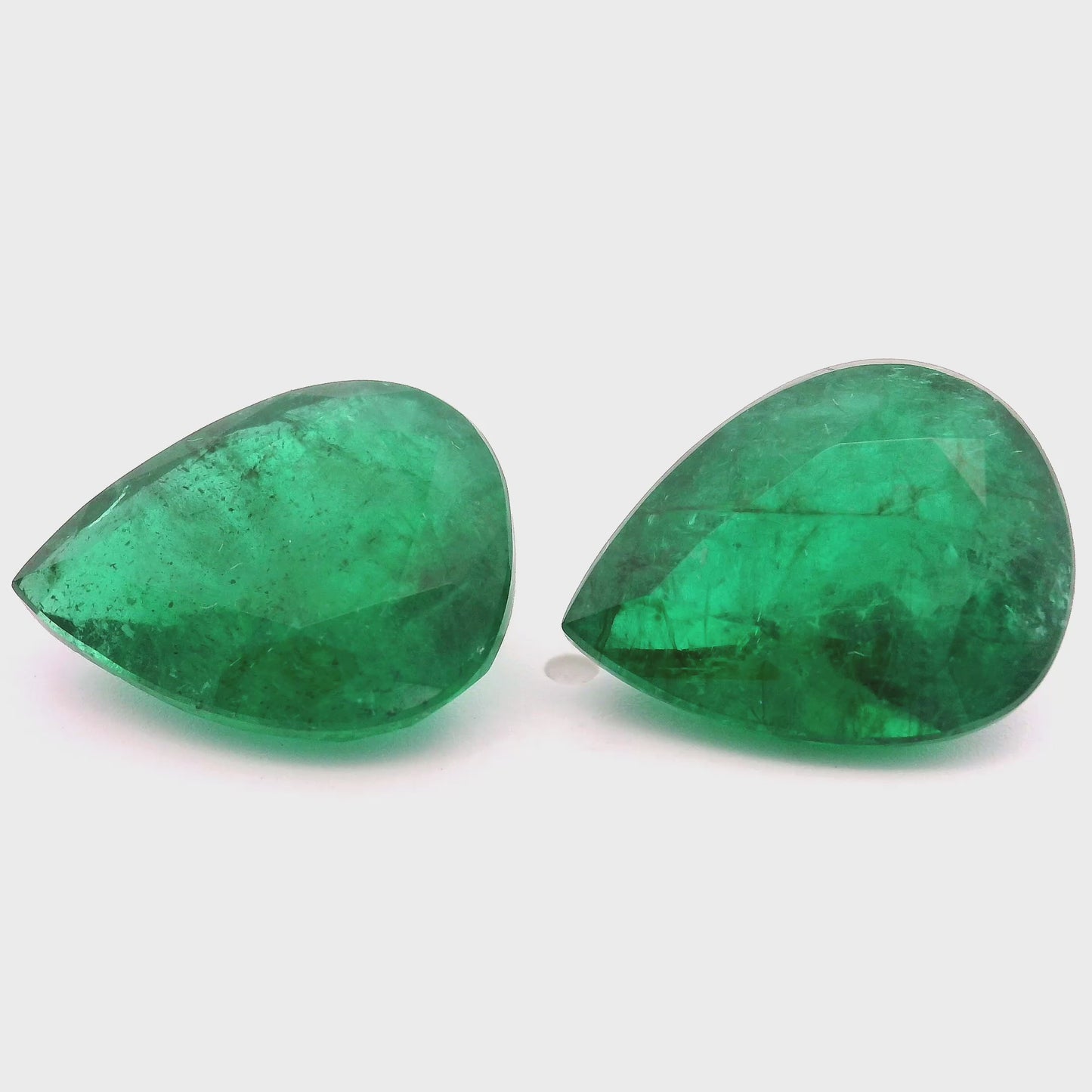 14.00x10.83x0.00mm Pear-shaped Emerald (2 pc 11.70 ct)