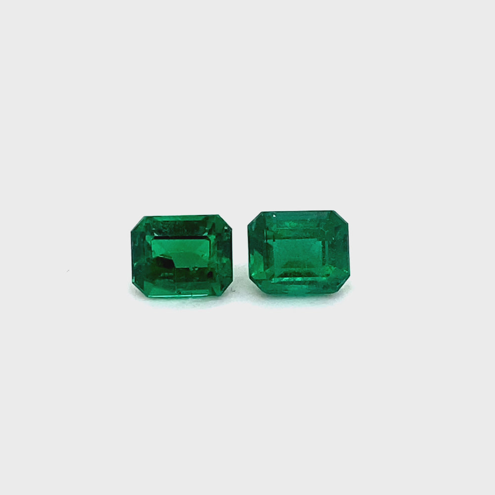 
                  
                    Load and play video in Gallery viewer, 7.40x6.05x4.90mm Octagon Emerald Pair (2 pc 3.08 ct)
                  
                