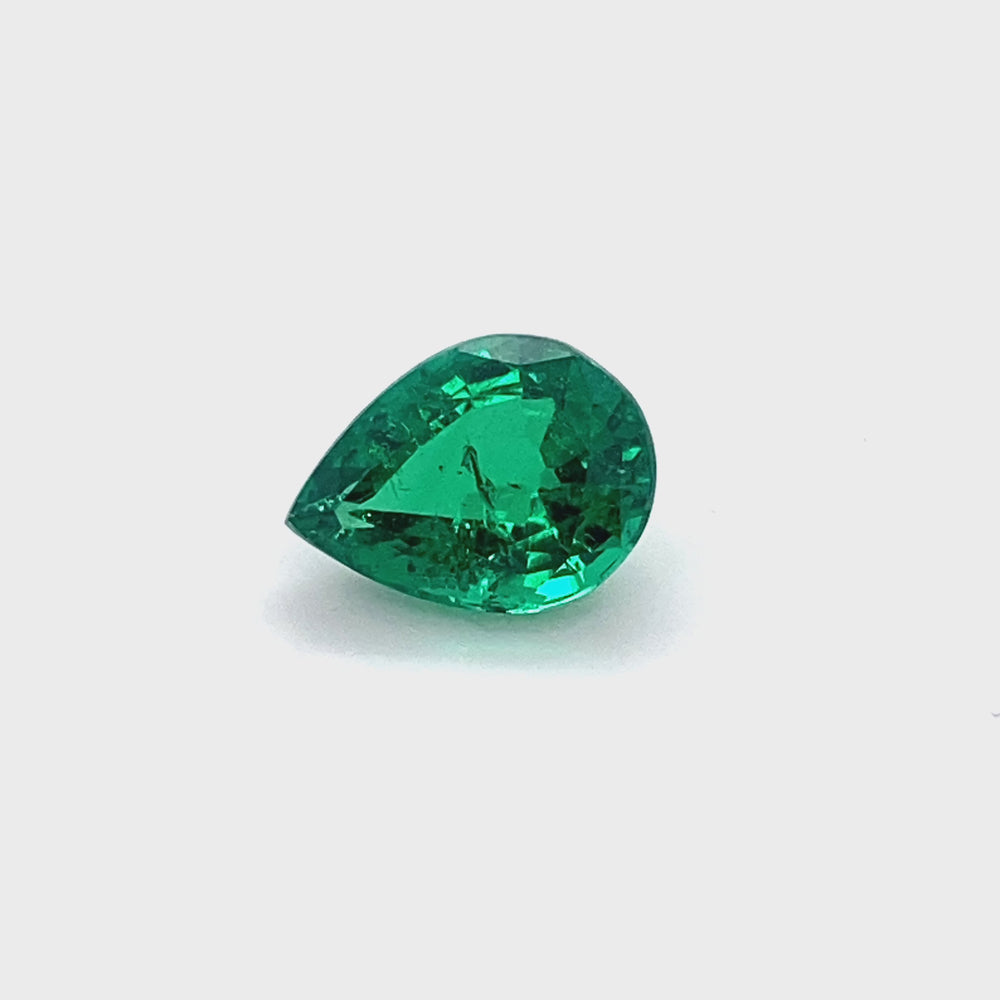 
                  
                    Load and play video in Gallery viewer, 11.10x8.36x5.63mm Pear-shaped Emerald (1 pc 2.71 ct)
                  
                