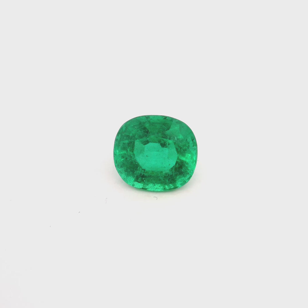 
                  
                    Load and play video in Gallery viewer, 10.71x9.78x6.77mm Cushion Emerald (1 pc 4.41 ct)
                  
                