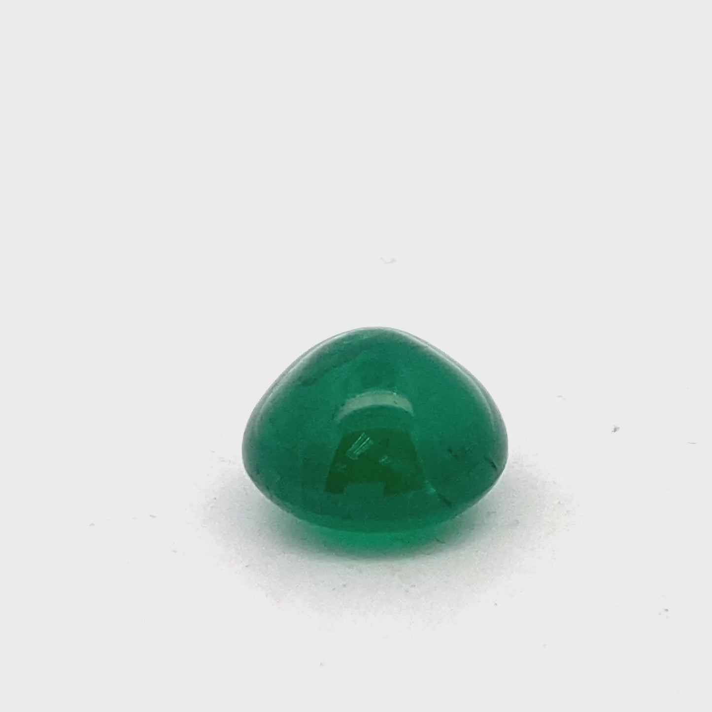 15.97x15.99x11.20mm Cab Round Emerald (1 pc 18.99 ct)