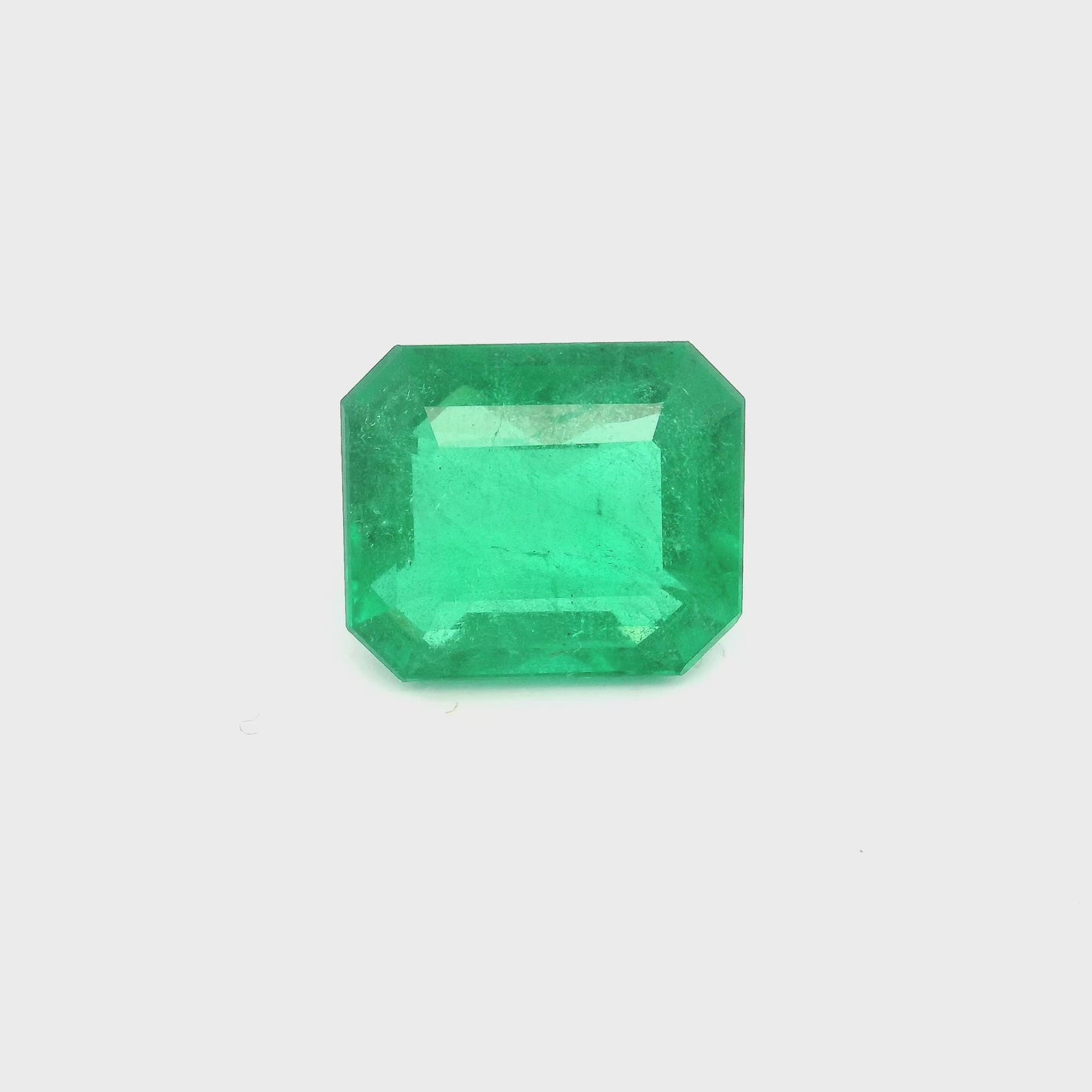 
                  
                    Load and play video in Gallery viewer, 14.26x12.09x7.90mm Octagon Emerald (1 pc 10.37 ct)
                  
                
