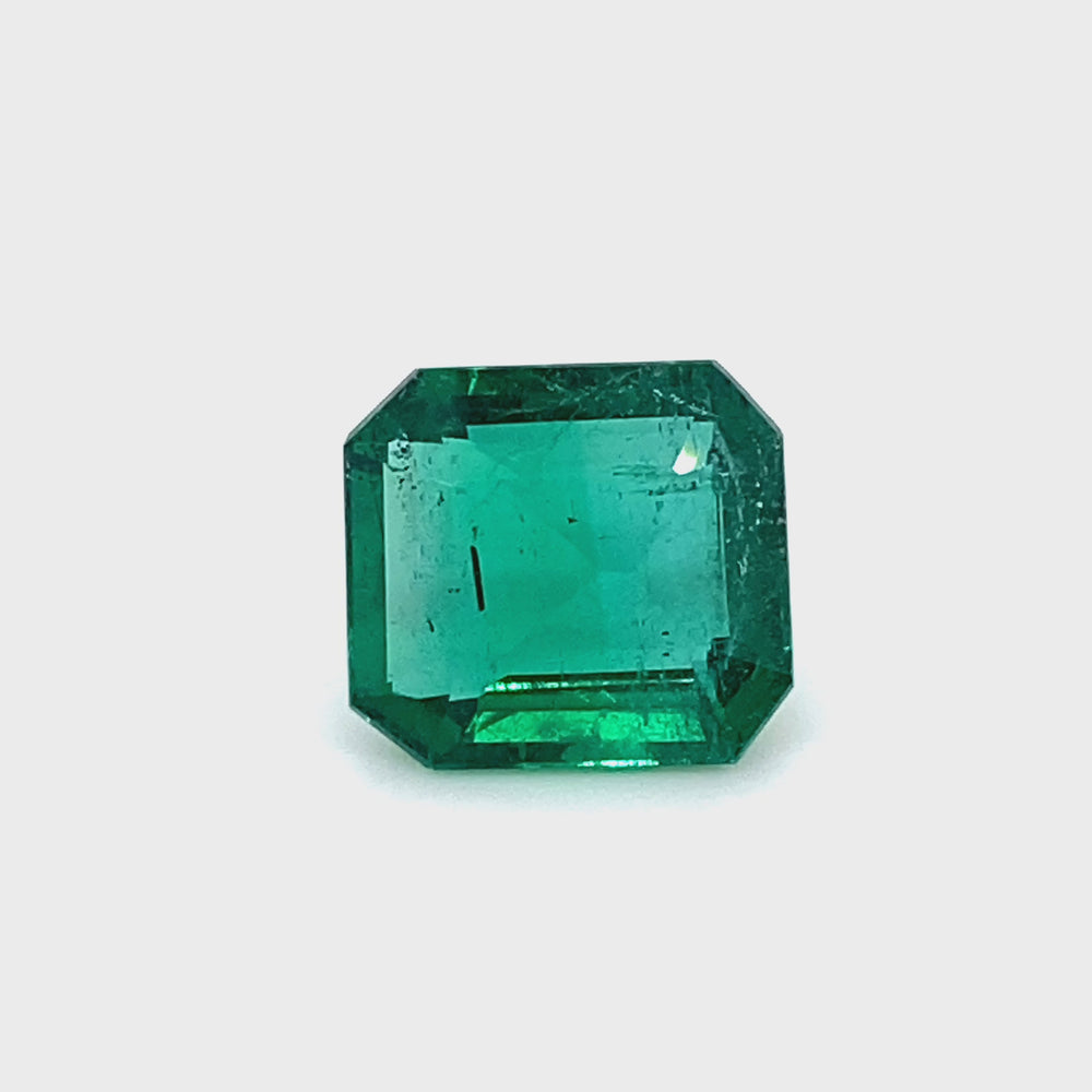 
                  
                    Load and play video in Gallery viewer, 12.41x11.34x6.09mm Octagon Emerald (1 pc 6.42 ct)
                  
                
