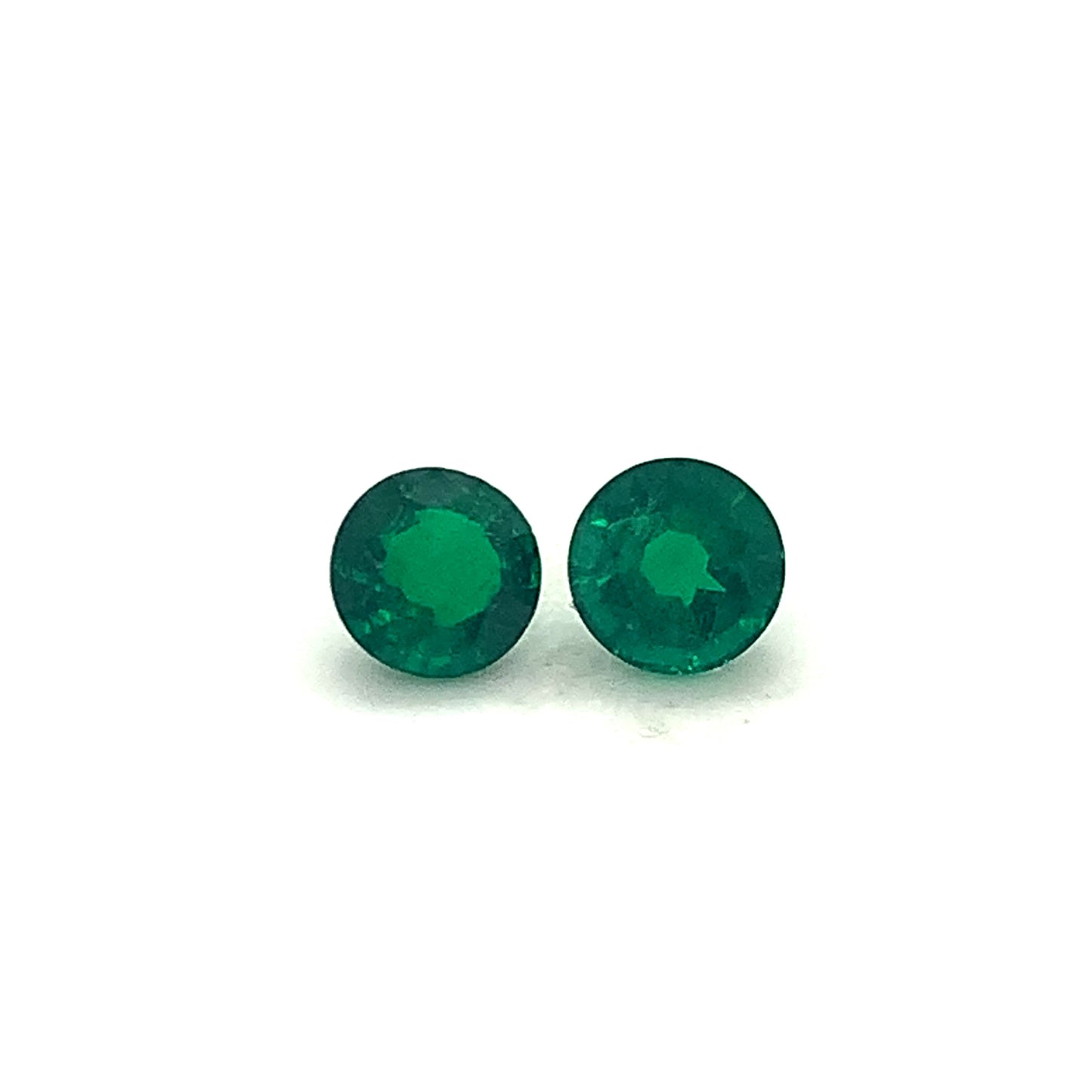 
                  
                    6.50x0.00x0.00mm Round Emerald (2 pc 1.96 ct)
                  
                