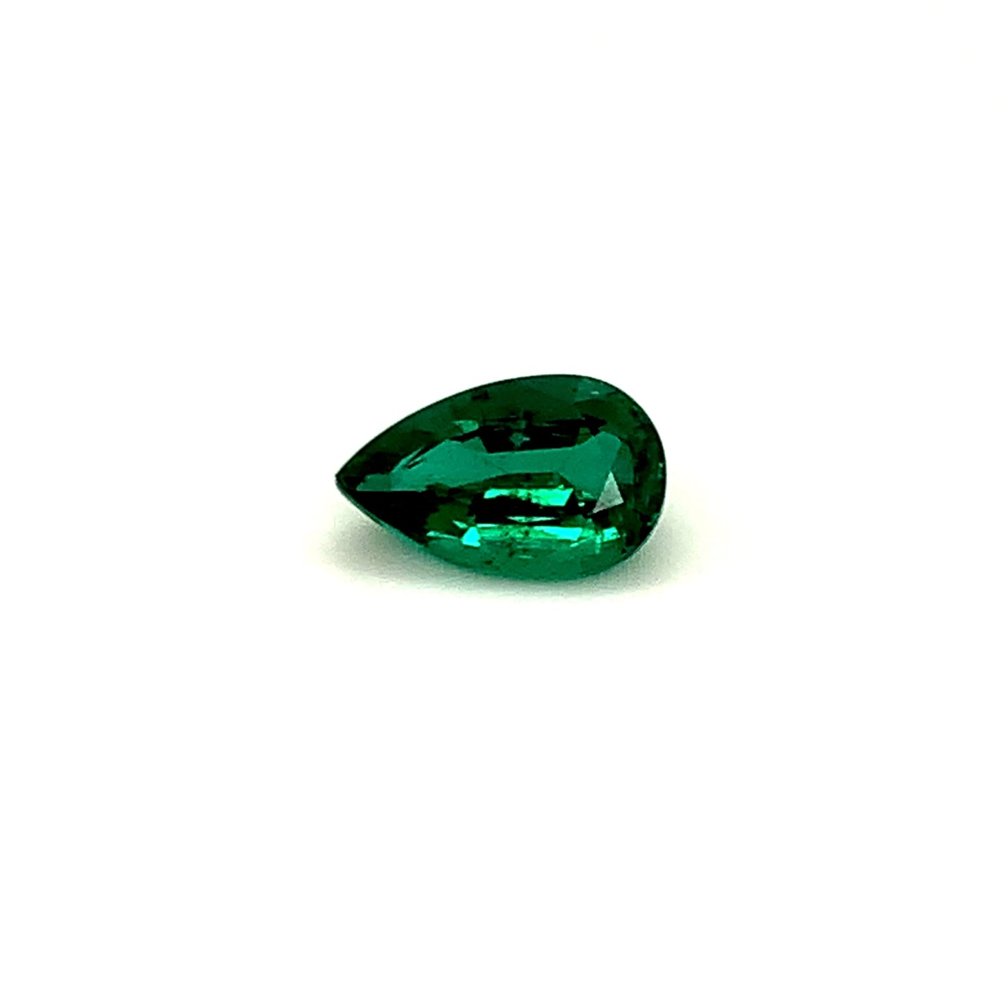 
                  
                    13.27x8.27x5.42mm Pear-shaped Emerald (1 pc 3.40 ct)
                  
                