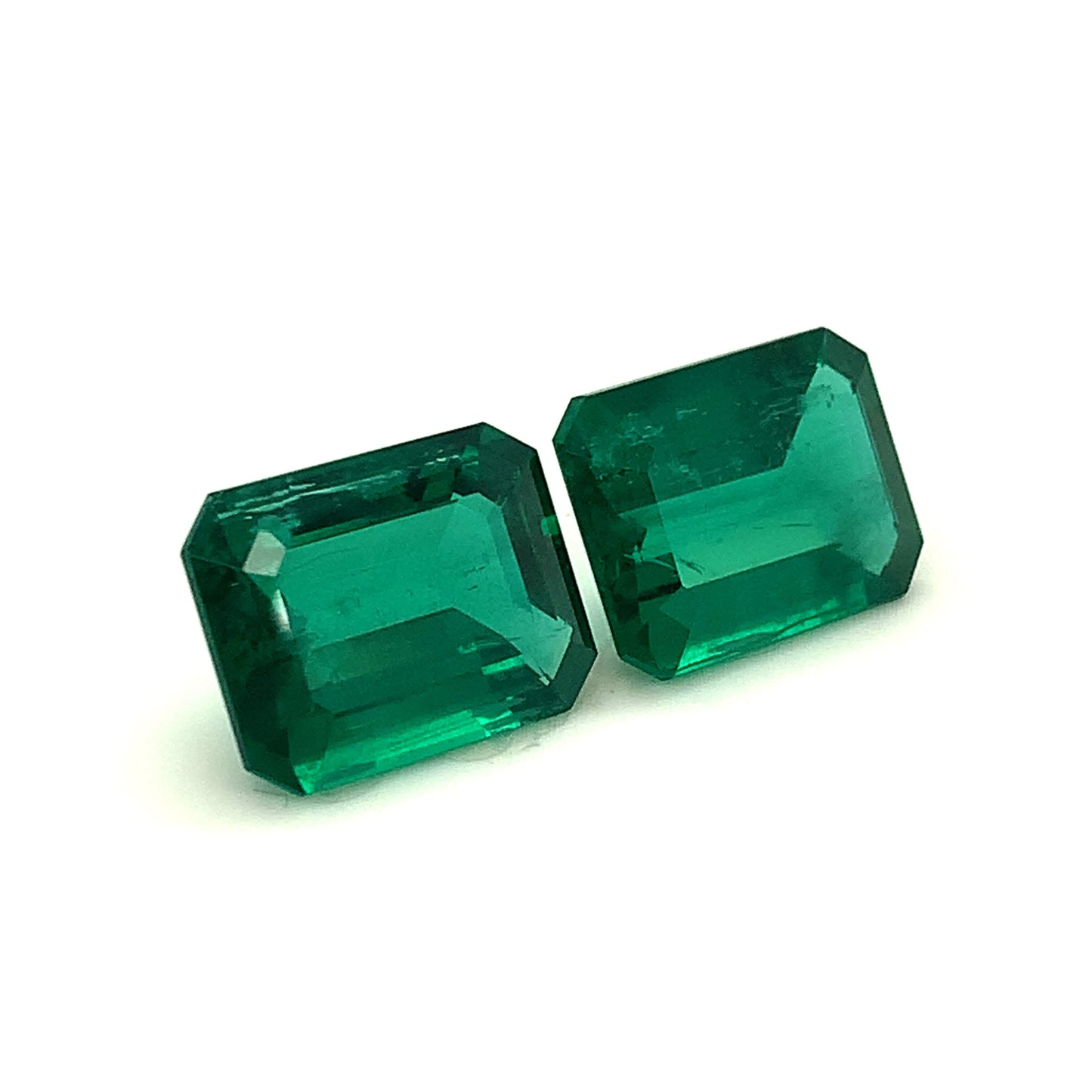 
                  
                    20.07x15.51x9.10mm Octagon Emerald (2 pc 40.05 ct)
                  
                