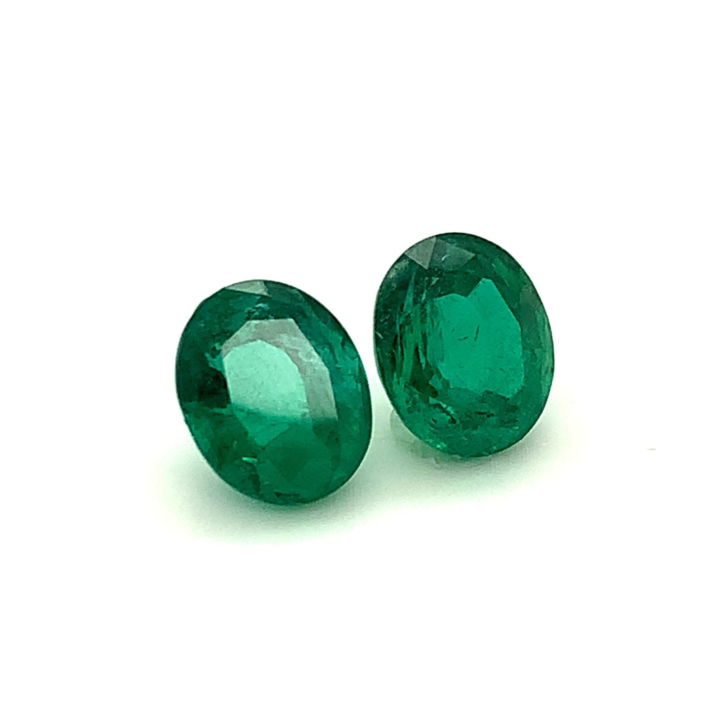 
                  
                    12.49x10.38x7.41mm Oval Emerald (2 pc 11.97 ct)
                  
                
