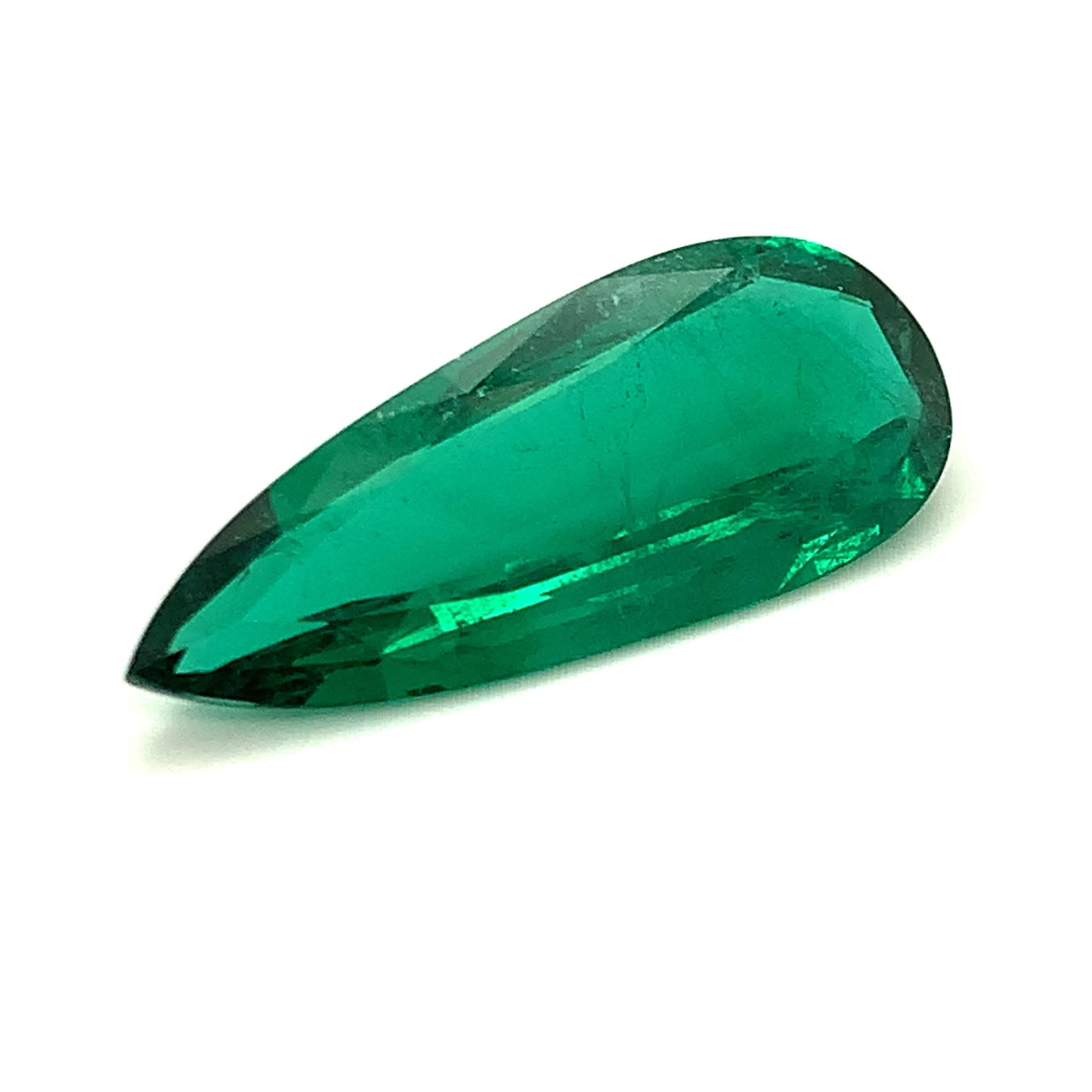 
                  
                    40.11x16.19x7.34mm Pear-shaped Emerald (1 pc 27.82 ct)
                  
                