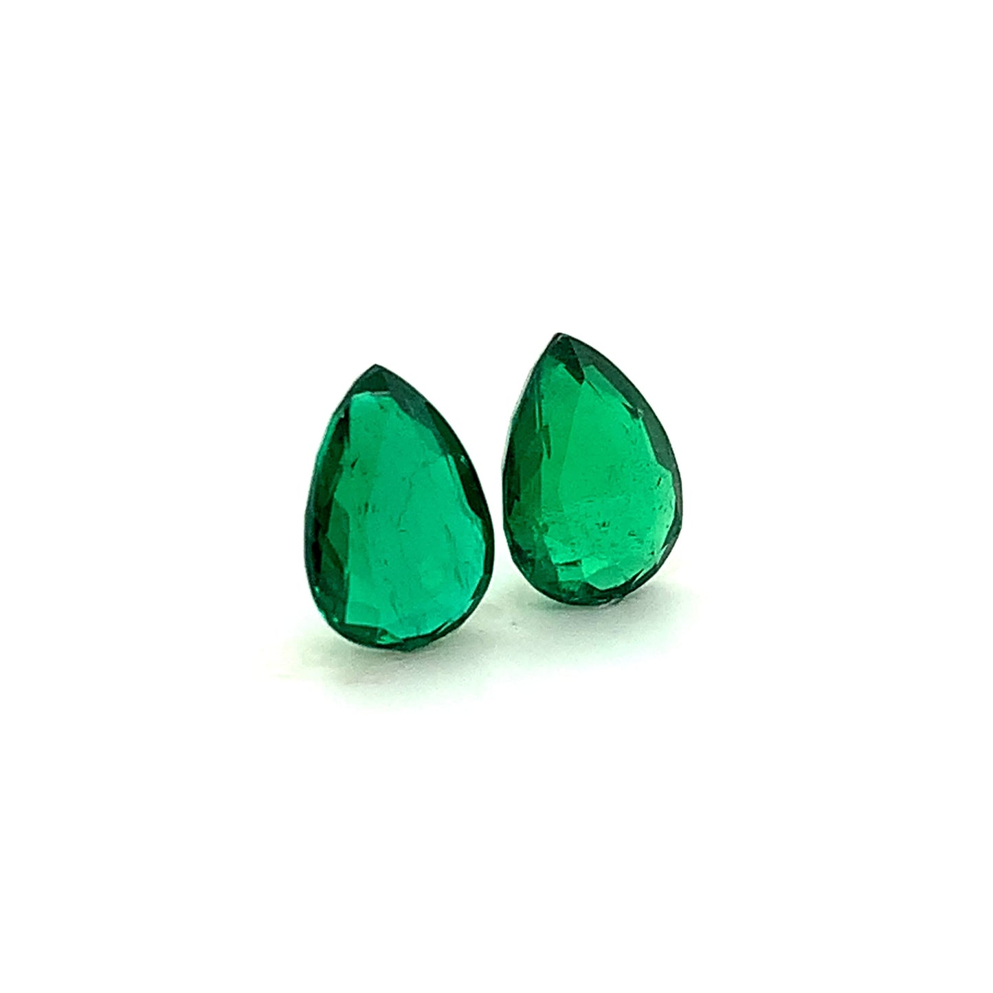 
                  
                    13.66x9.78x5.13mm Pear-shaped Emerald (2 pc 8.47 ct)
                  
                