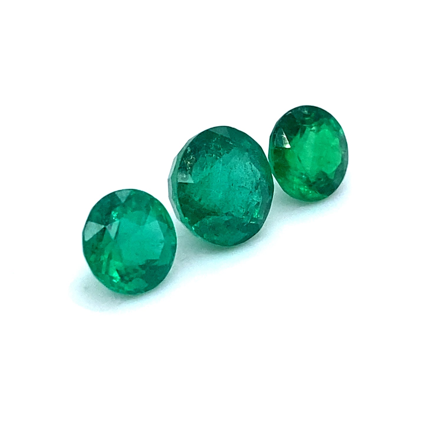 
                  
                    7.20x0.00x0.00mm Round Emerald (3 pc 5.59 ct)
                  
                