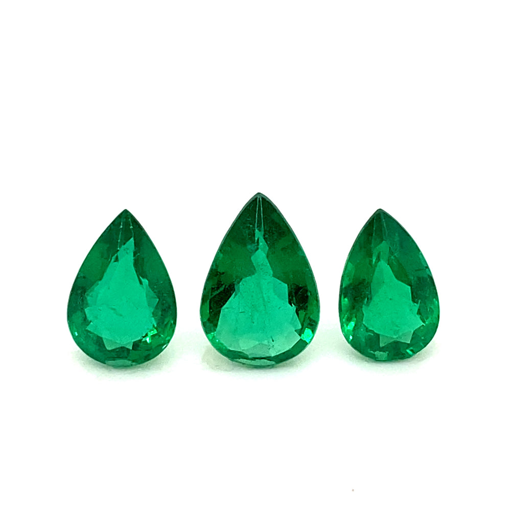 
                  
                    10.50x7.40x4.40mm Pear-shaped Emerald (1 pc 1.94 ct)
                  
                