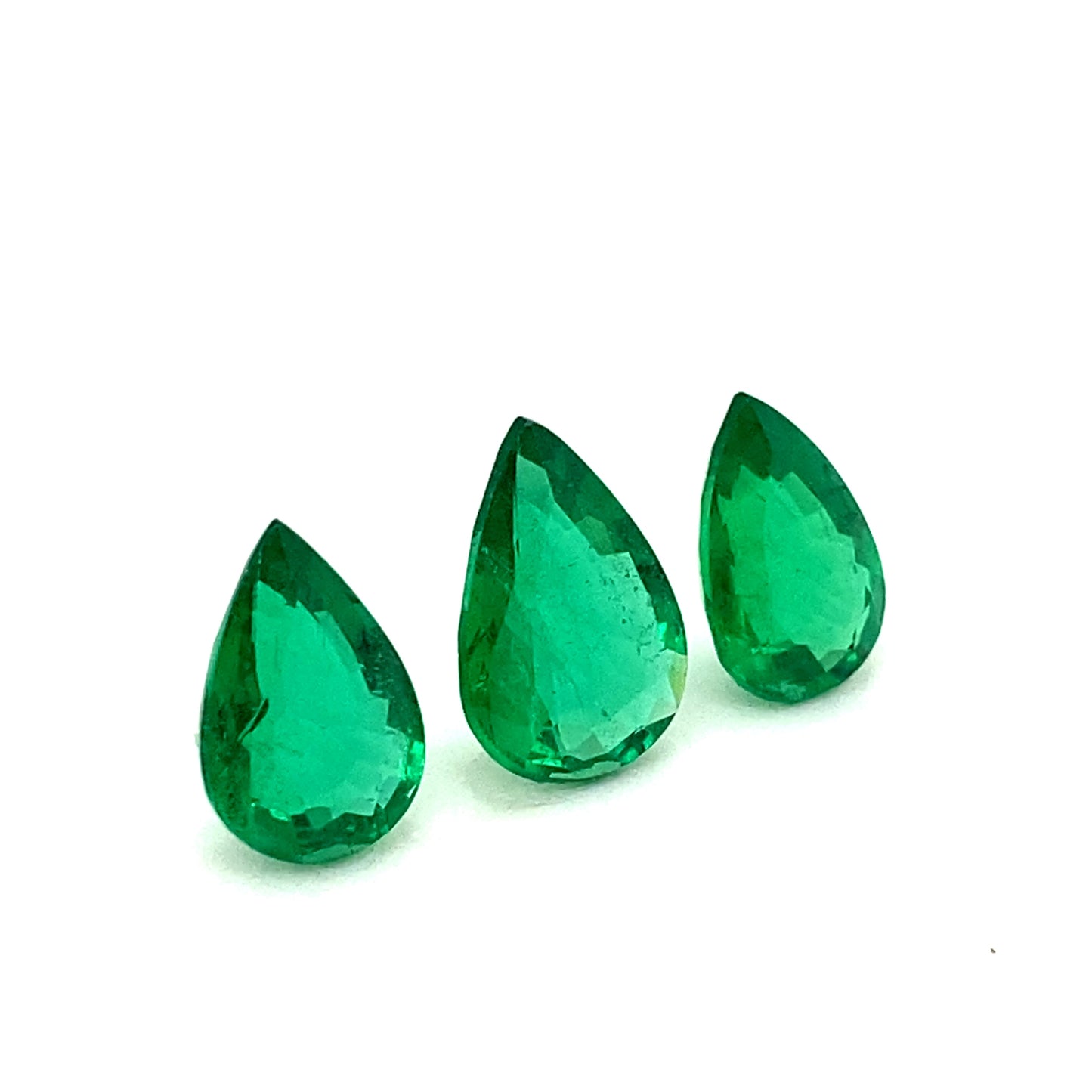 
                  
                    10.50x7.40x4.40mm Pear-shaped Emerald (1 pc 1.94 ct)
                  
                