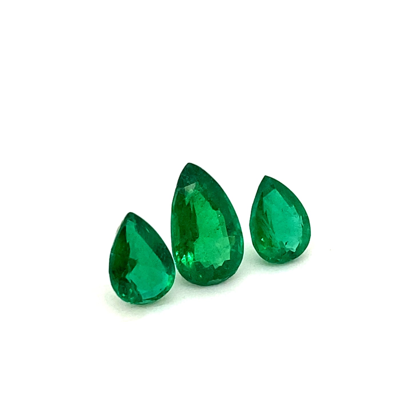
                  
                    7.70x5.60x0.00mm Pear-shaped Emerald (3 pc 3.50 ct)
                  
                