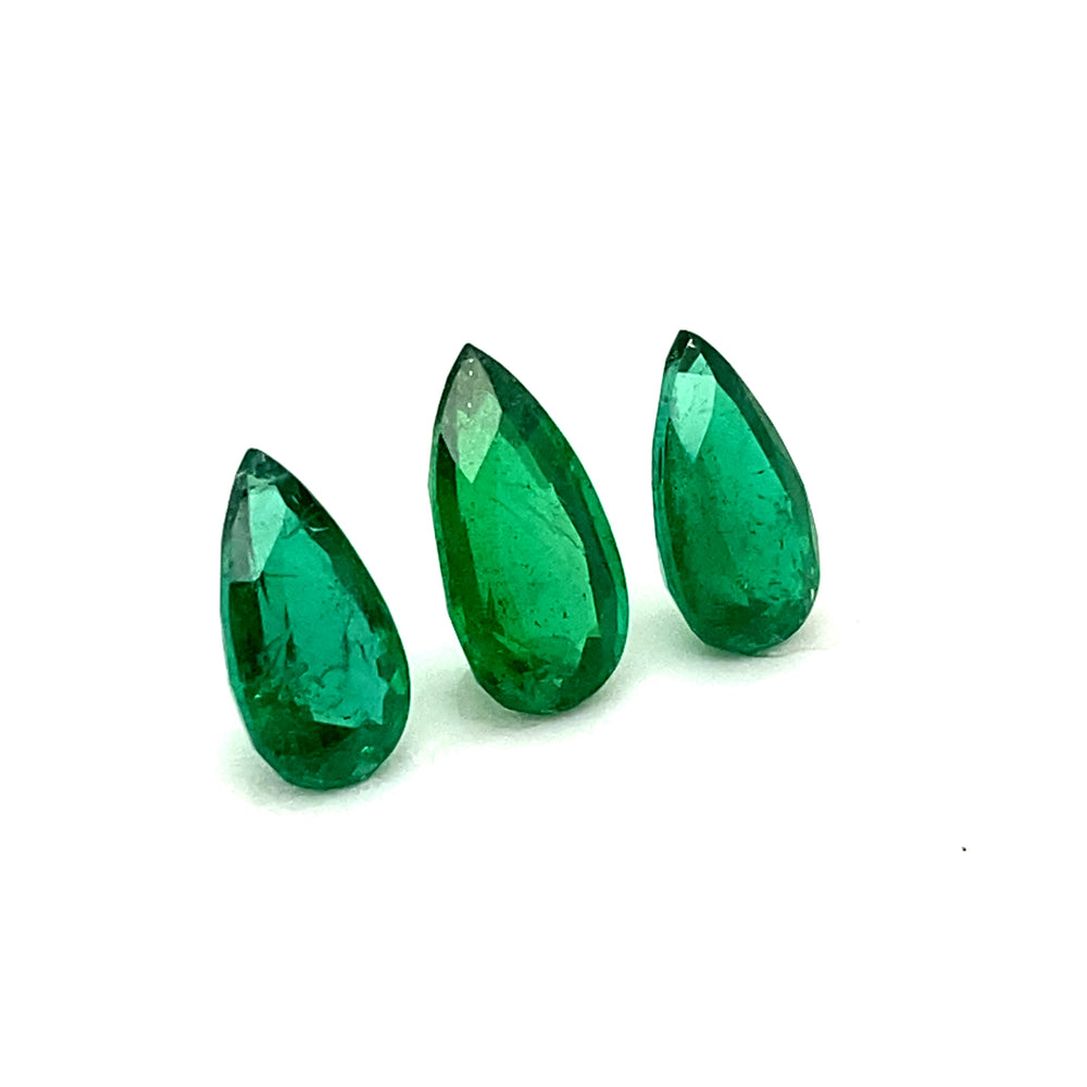 
                  
                    11.00x5.90x0.00mm Pear-shaped Emerald (3 pc 5.55 ct)
                  
                