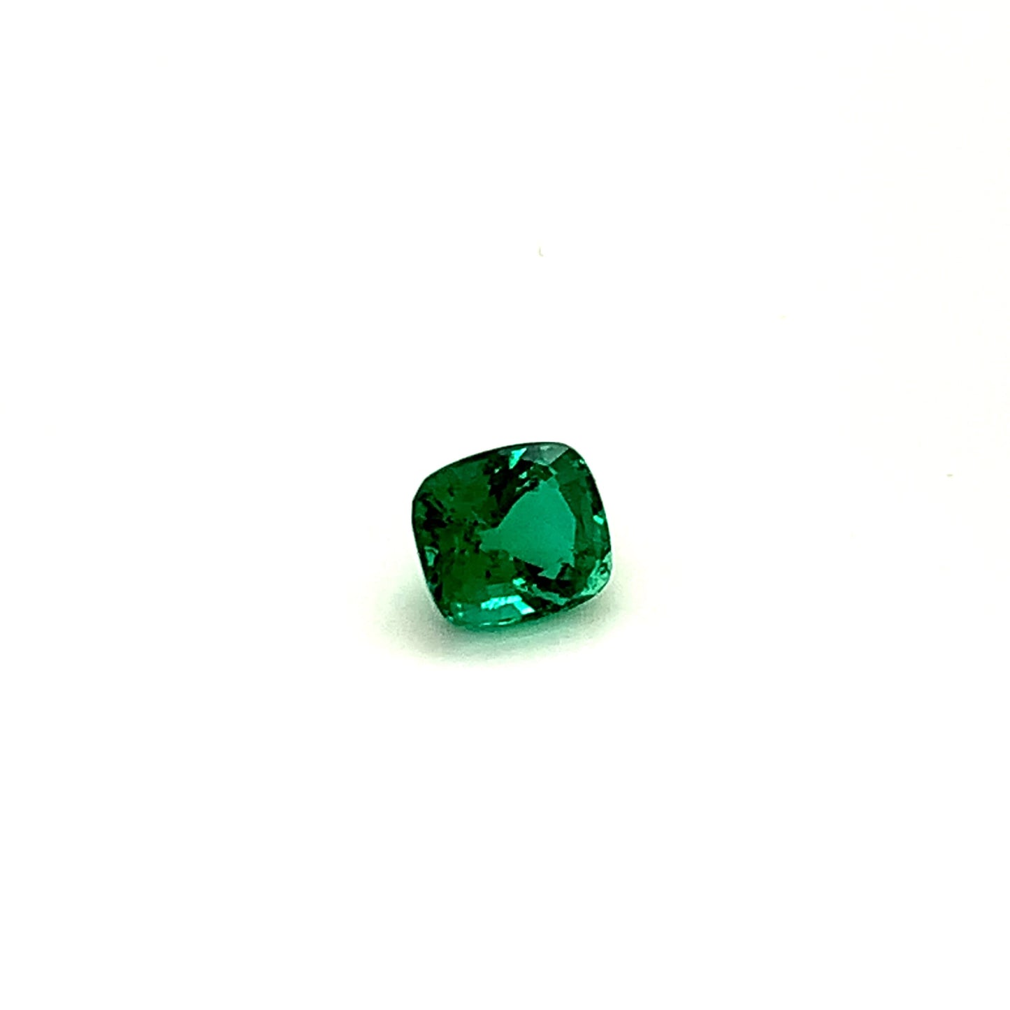 
                  
                    8.13x7.13x5.49mm Cushion Emerald (1 pc 2.07 ct)
                  
                