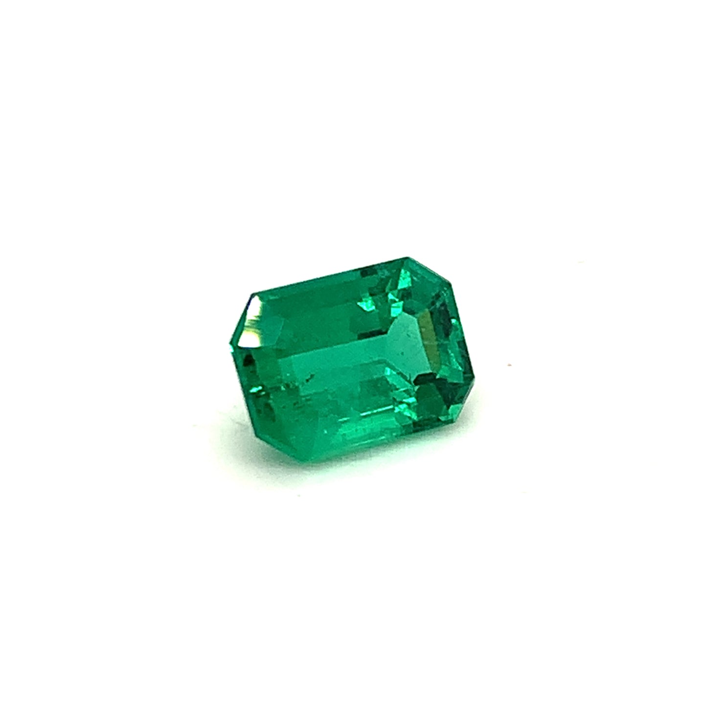
                  
                    11.55x8.10x5.85mm Cushion Emerald (1 pc 3.99 ct)
                  
                