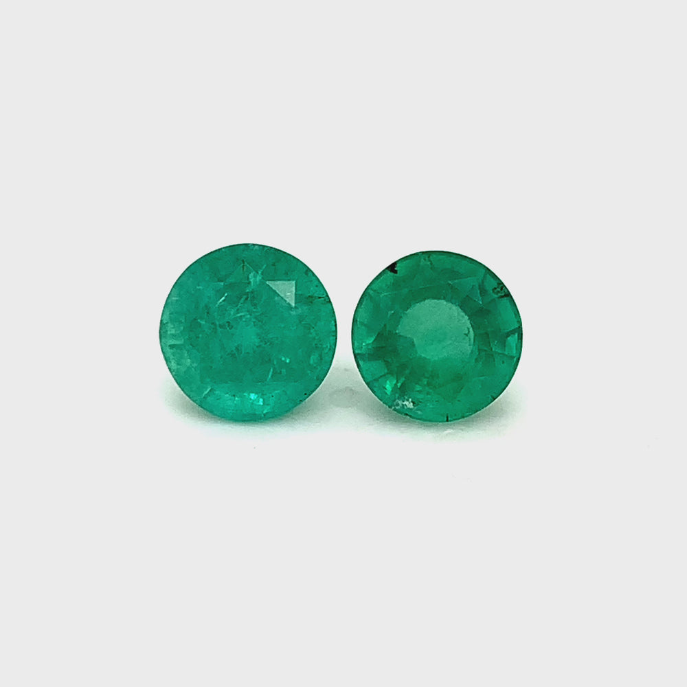 
                  
                    Load and play video in Gallery viewer, 9.37x0.00x0.00mm Round Emerald (2 pc 6.86 ct)
                  
                