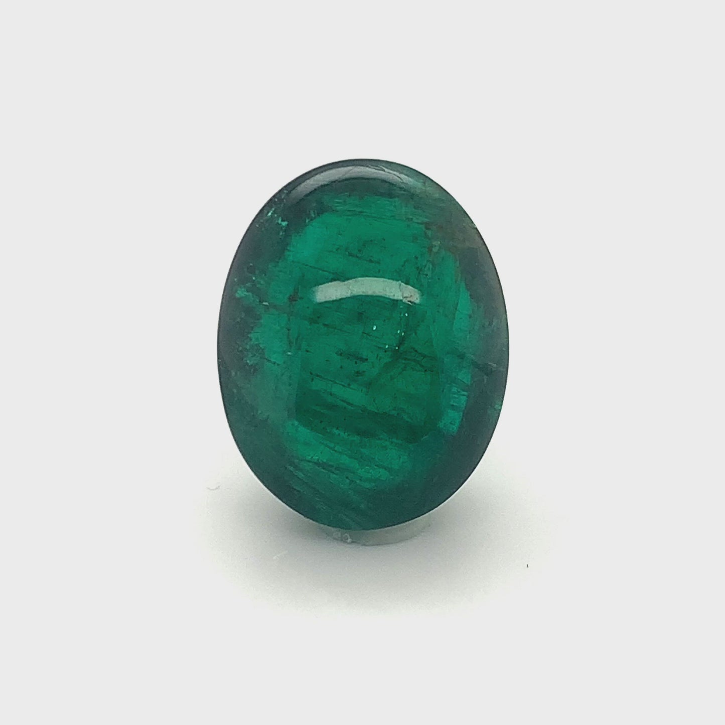 
                  
                    Load and play video in Gallery viewer, 21.86x17.14x12.44mm Cab Oval Emerald (1 pc 32.88 ct)
                  
                