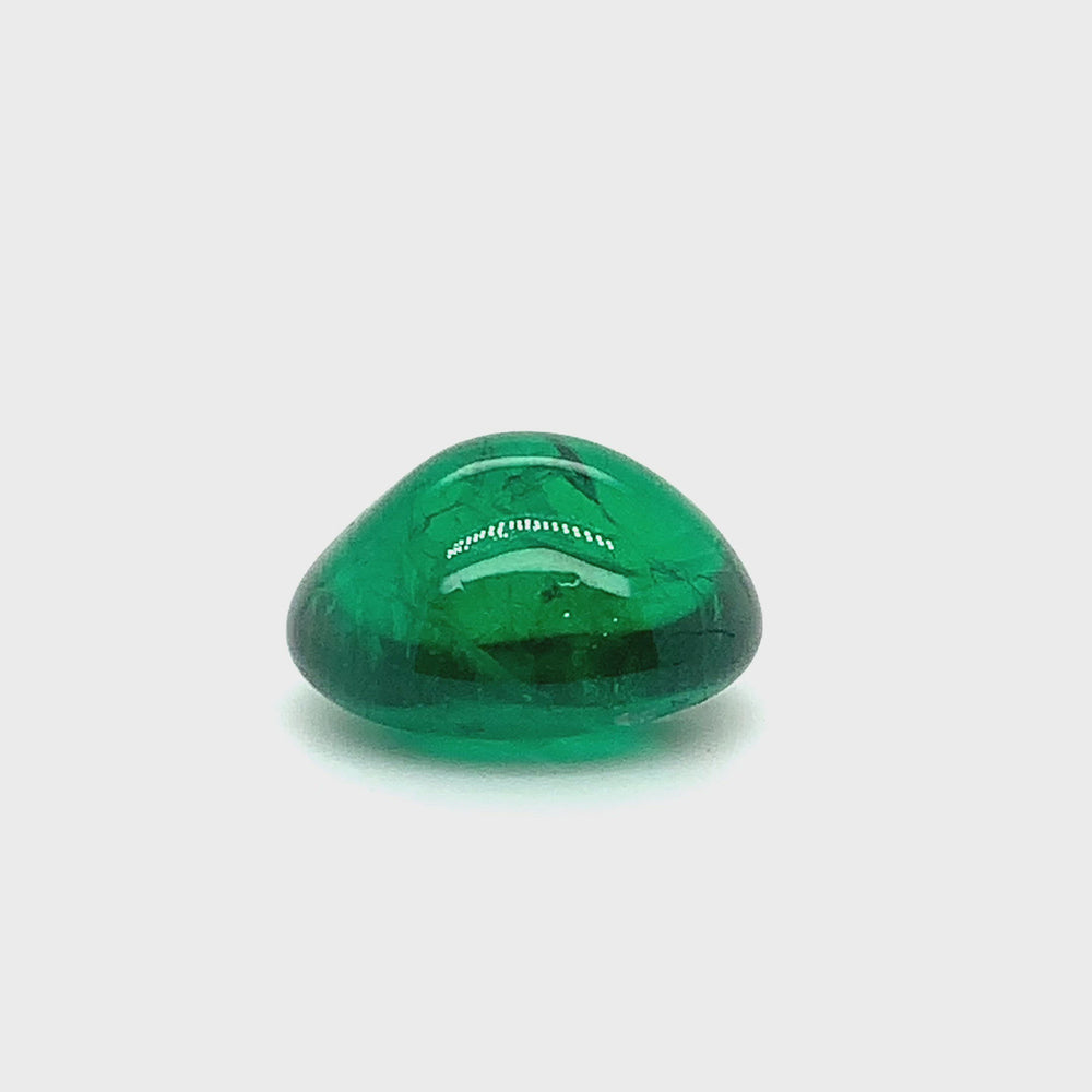 
                  
                    Load and play video in Gallery viewer, 21.79x17.12x13.44mm Cab Oval Emerald (1 pc 33.45 ct)
                  
                