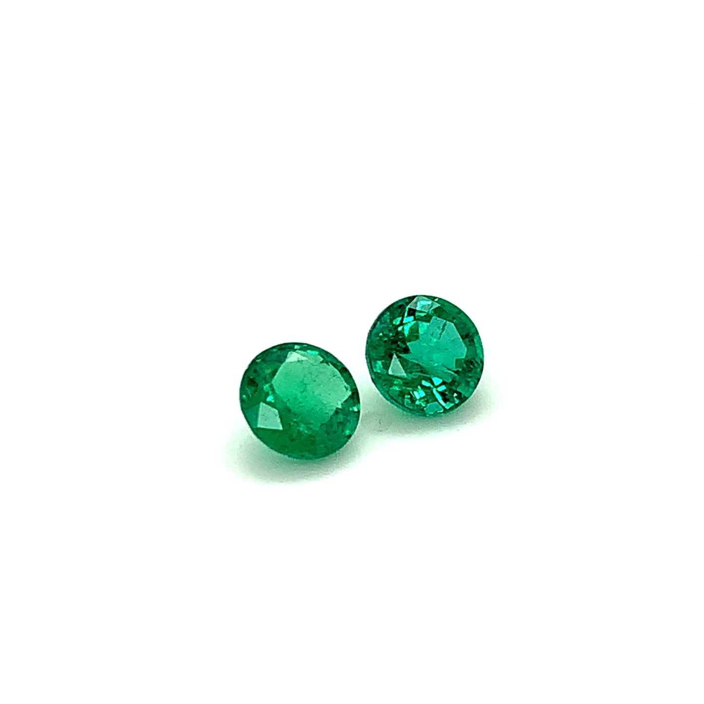 
                  
                    7.77x7.86x5.12mm Round Emerald (2 pc 3.36 ct)
                  
                