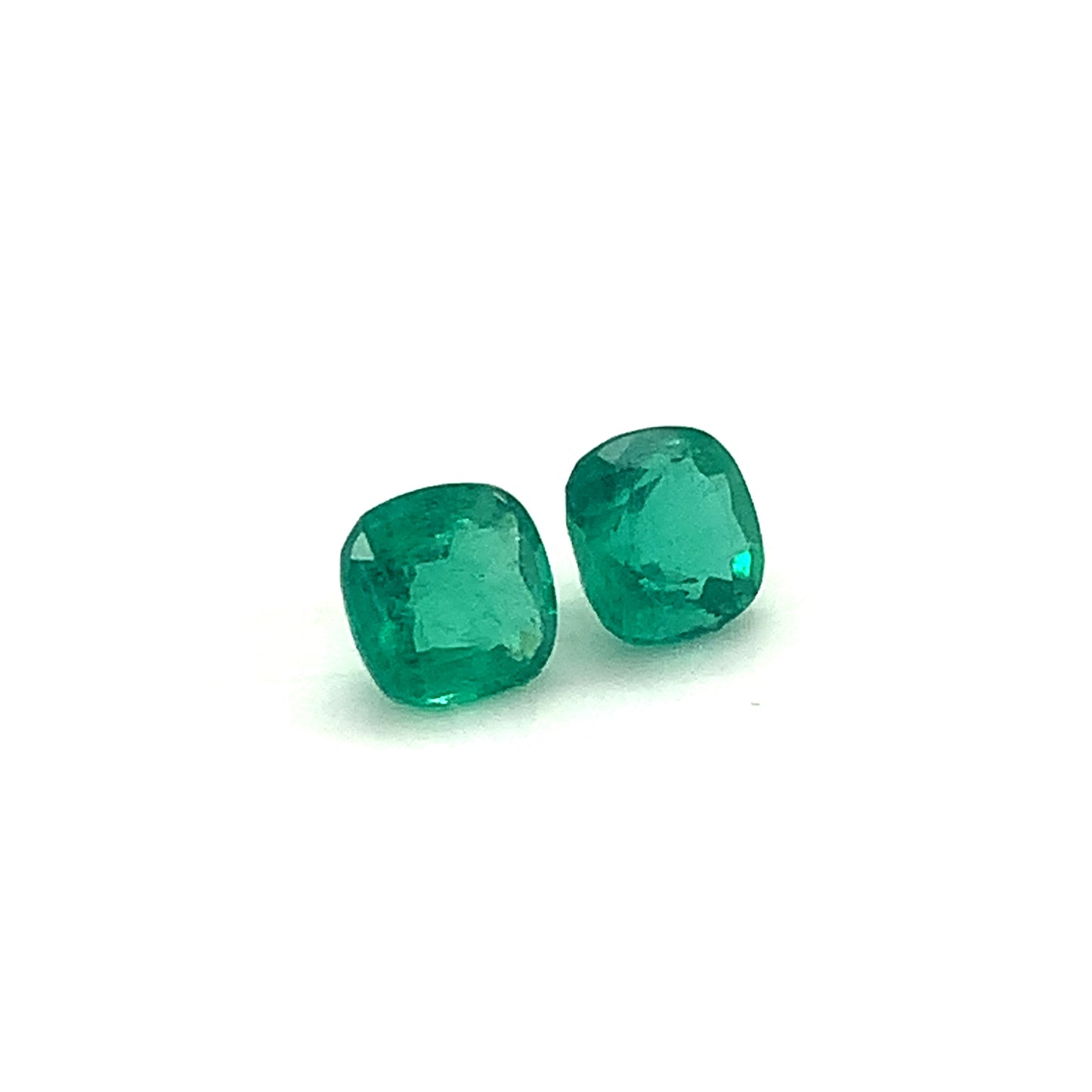 
                  
                    6.48x6.47x3.81mm Cushion Emerald (2 pc 2.26 ct)
                  
                