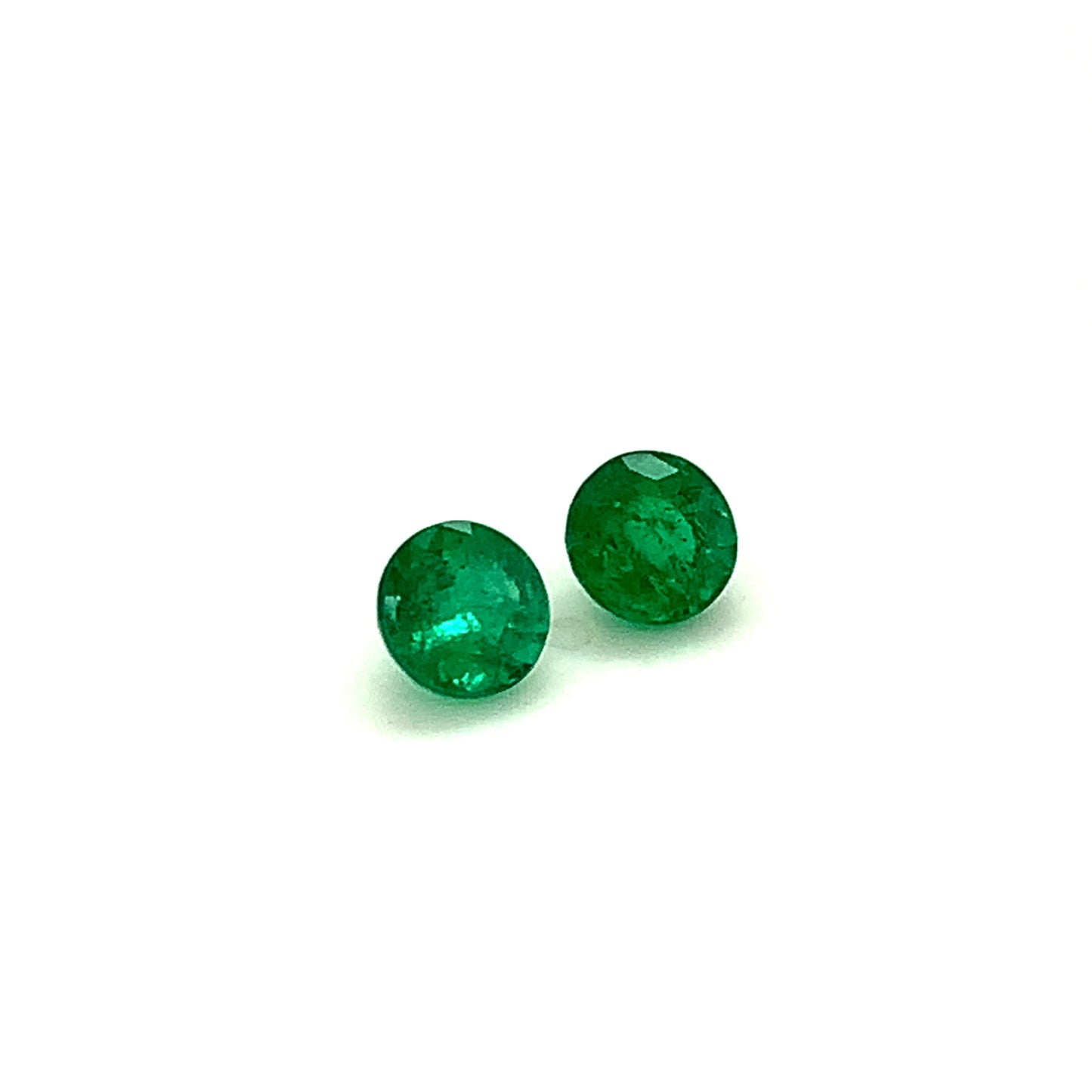 
                  
                    6.50x0.00x0.00mm Round Emerald (2 pc 2.20 ct)
                  
                