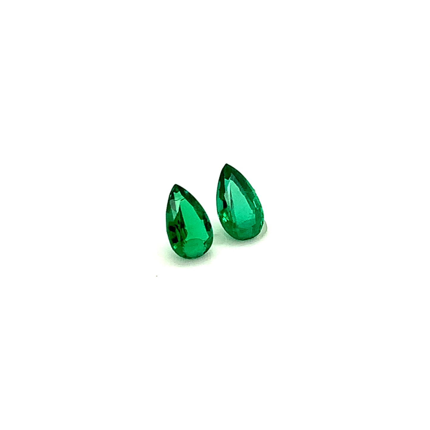 
                  
                    8.70x5.10x0.00mm Pear-shaped Emerald (2 pc 1.56 ct)
                  
                