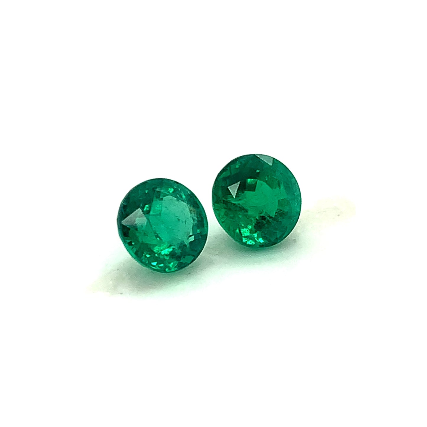 
                  
                    8.86x8.96x5.06mm Round Emerald (2 pc 4.96 ct)
                  
                