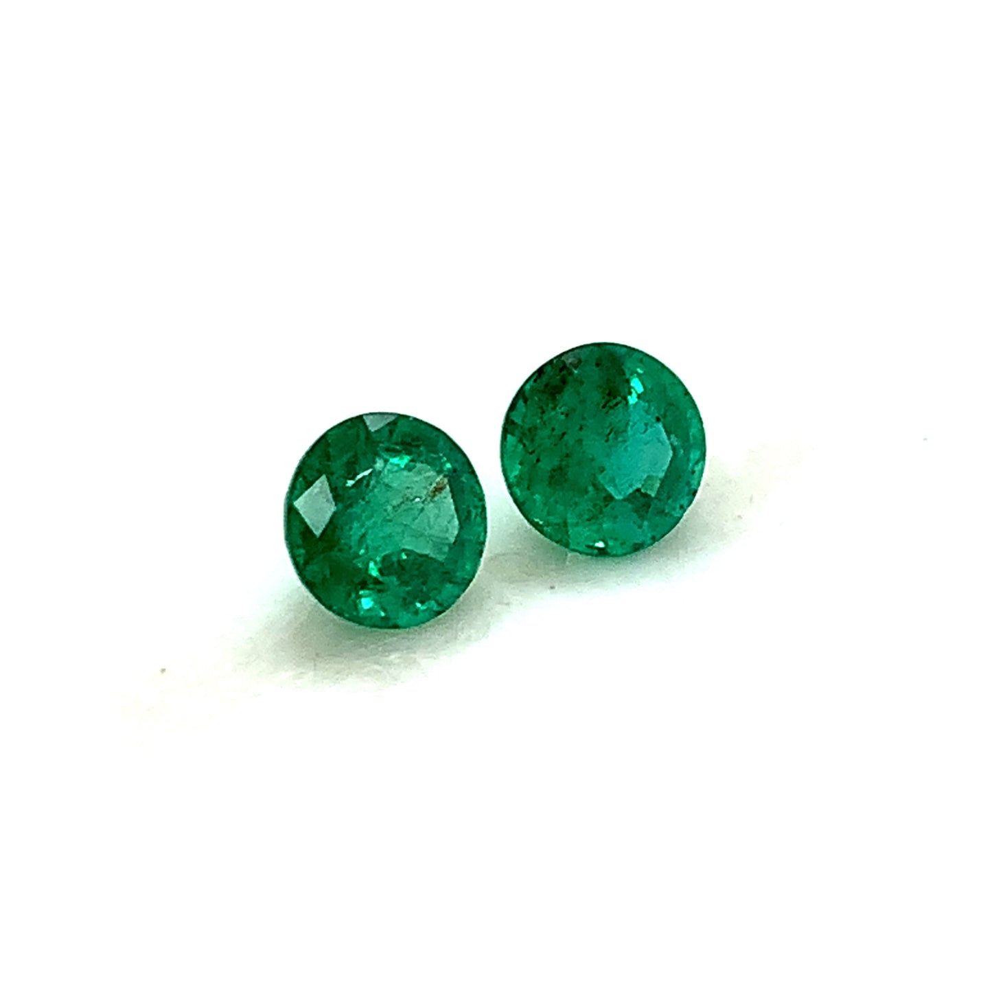 
                  
                    7.95x0.00x0.00mm Round Emerald (2 pc 3.46 ct)
                  
                