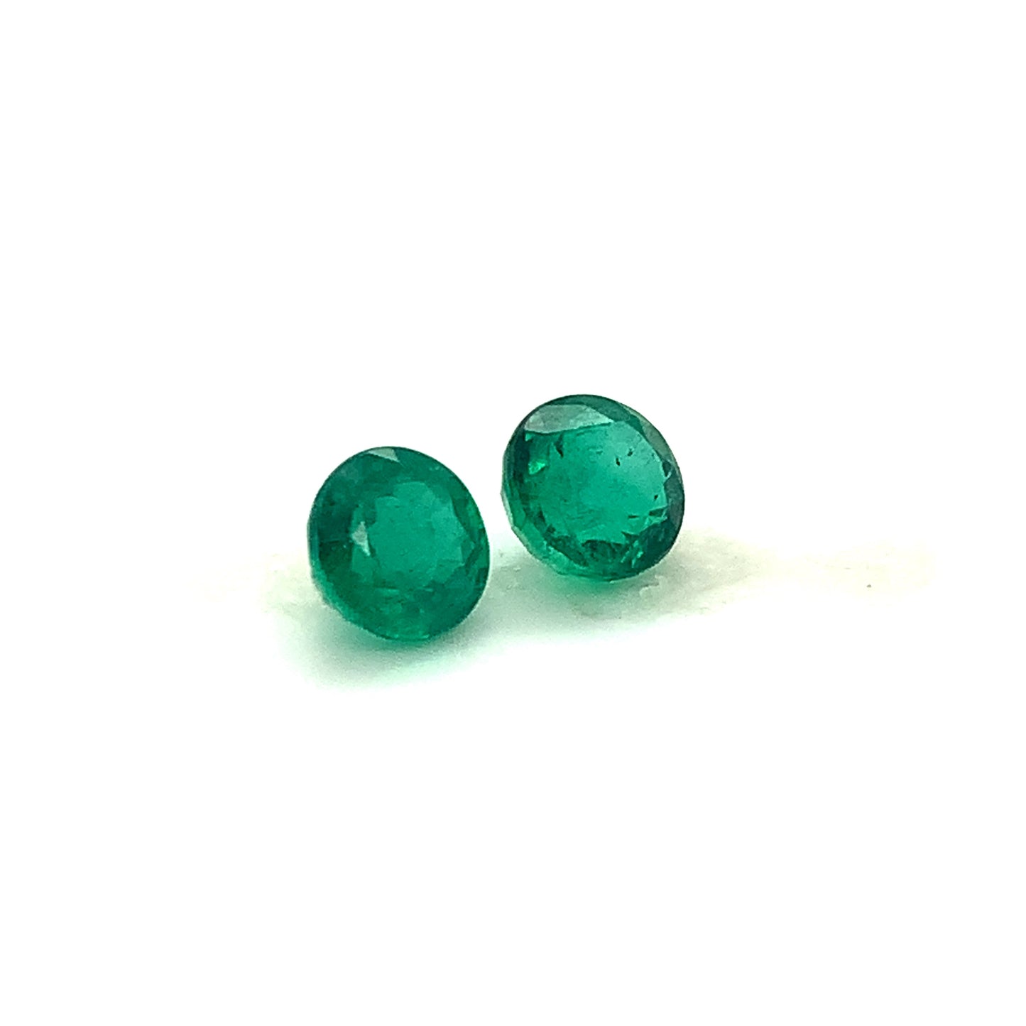 
                  
                    7.80x0.00x0.00mm Round Emerald (2 pc 4.19 ct)
                  
                