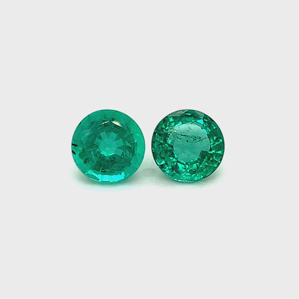 
                  
                    Load and play video in Gallery viewer, 9.32x9.39x6.29mm Round Emerald (2 pc 5.90 ct)
                  
                