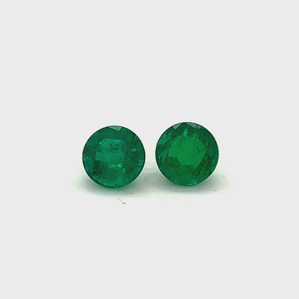 
                  
                    Load and play video in Gallery viewer, 6.80x0.00x0.00mm Round Emerald (2 pc 2.48 ct)
                  
                