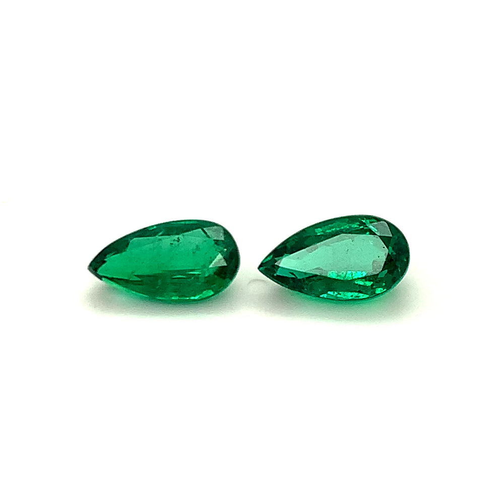 
                  
                    Load and play video in Gallery viewer, 14.00x8.03x6.58mm Pear-shaped Emerald Pair (2 pc 8.07 ct)
                  
                