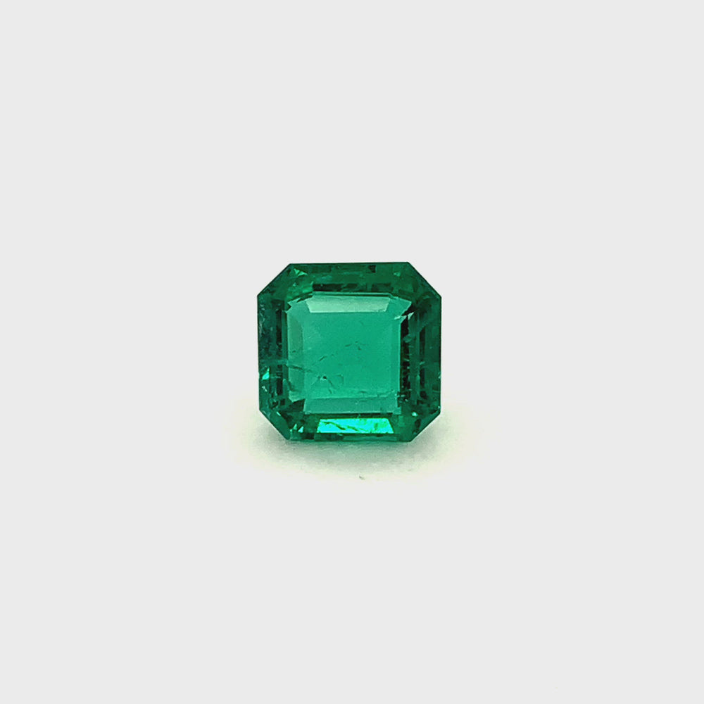 
                  
                    Load and play video in Gallery viewer, 10.42x10.16x5.35mm Octagon Emerald (1 pc 4.10 ct)
                  
                