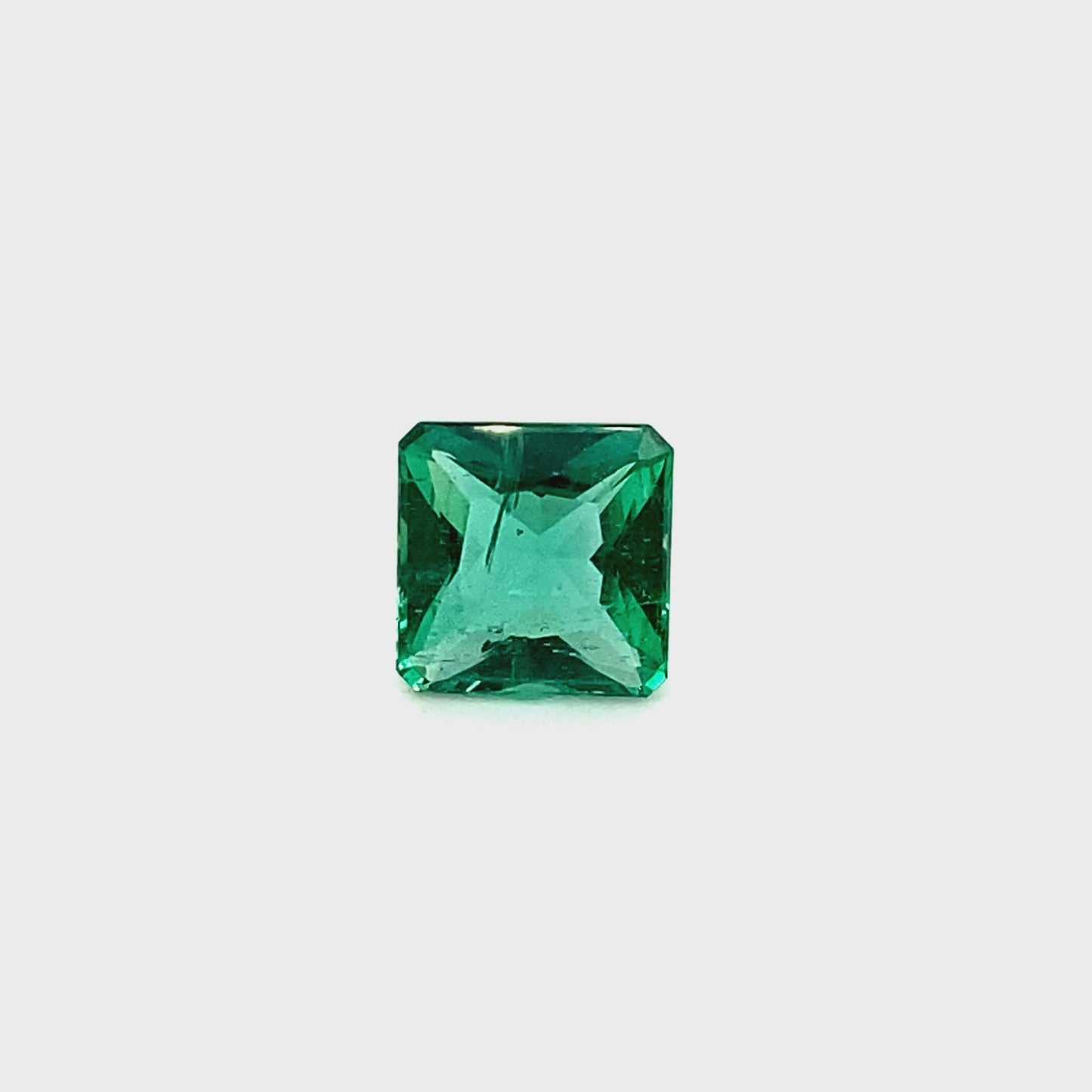
                  
                    Load and play video in Gallery viewer, 9.00x8.97x4.89mm Octagon Emerald (1 pc 2.67 ct)
                  
                