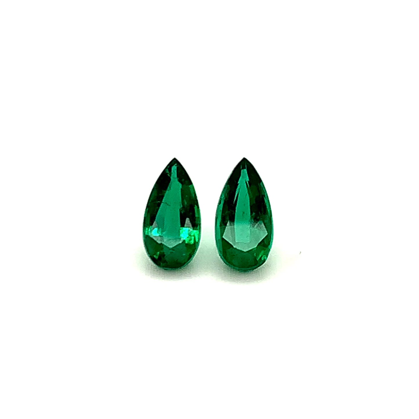 
                  
                    Load and play video in Gallery viewer, 10.78x5.53x3.50mm Pear-shaped Emerald Pair (2 pc 2.71 ct)
                  
                