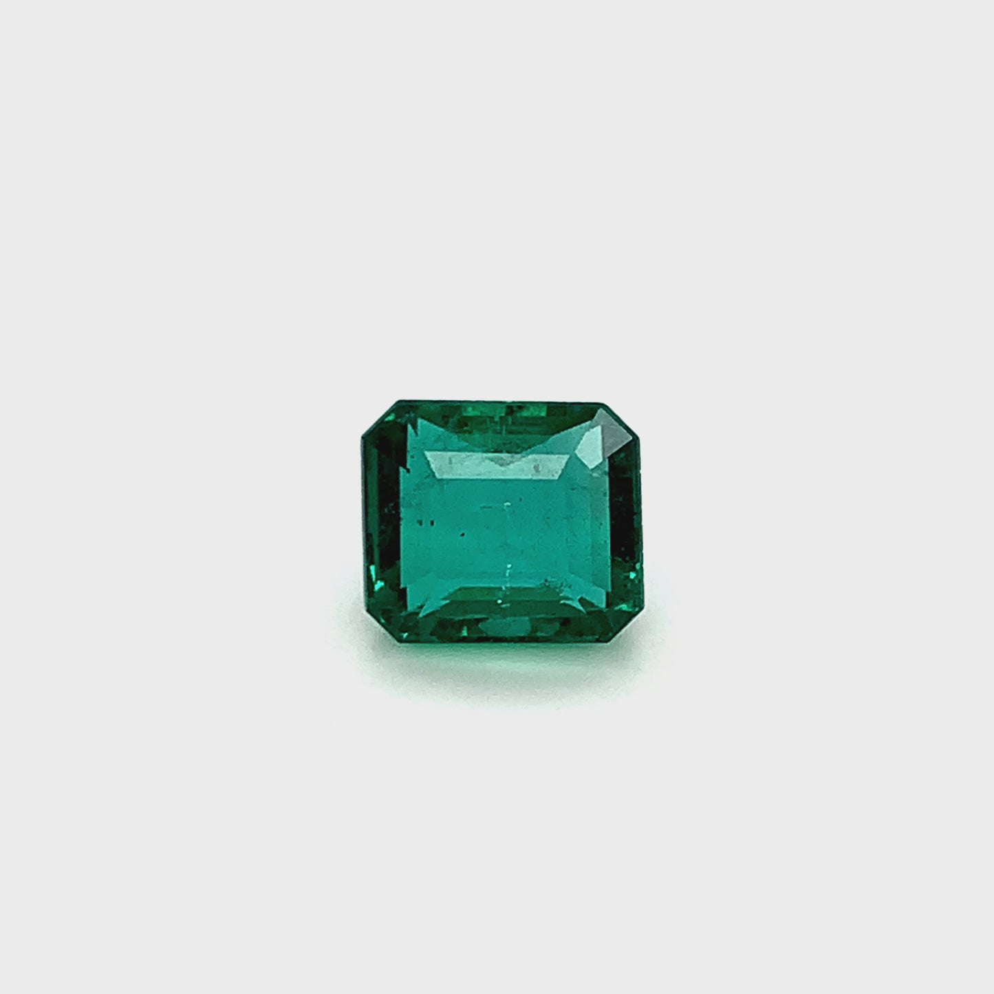 
                  
                    Load and play video in Gallery viewer, 11.30x9.95x5.92mm Octagon Emerald (1 pc 5.29 ct)
                  
                